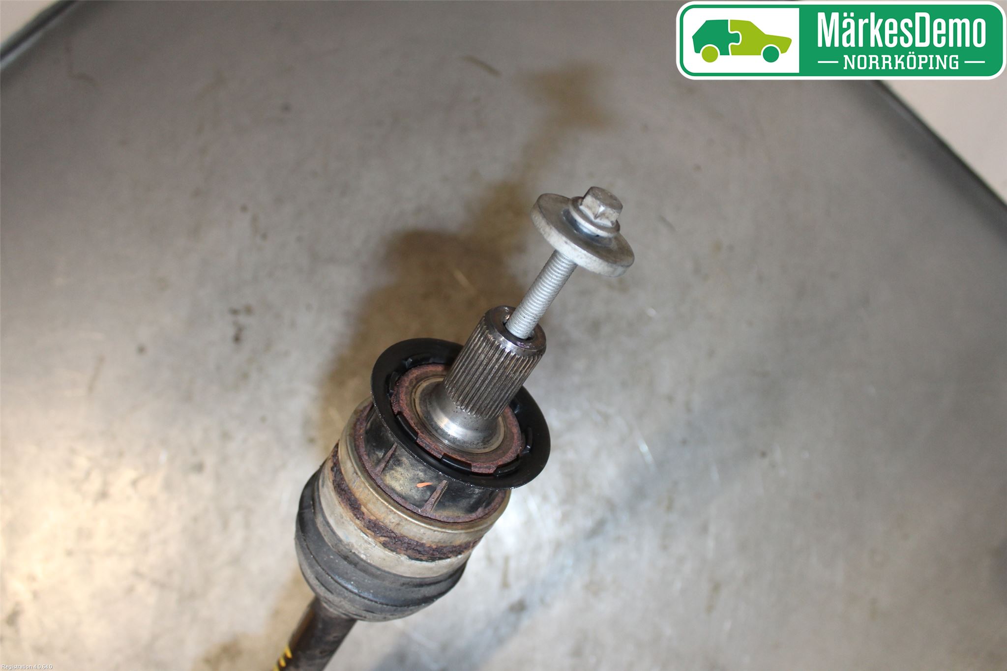 Ford KUGA 08-12 Drivaxel Bak Höger