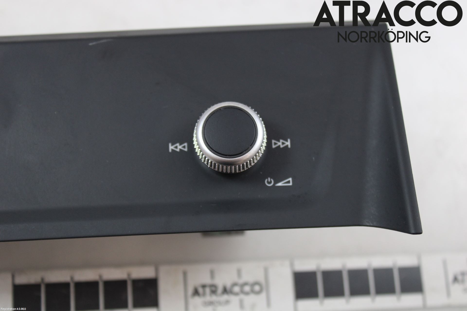 Audi Q3 F3 19- Strömställare Fader-Högtalare