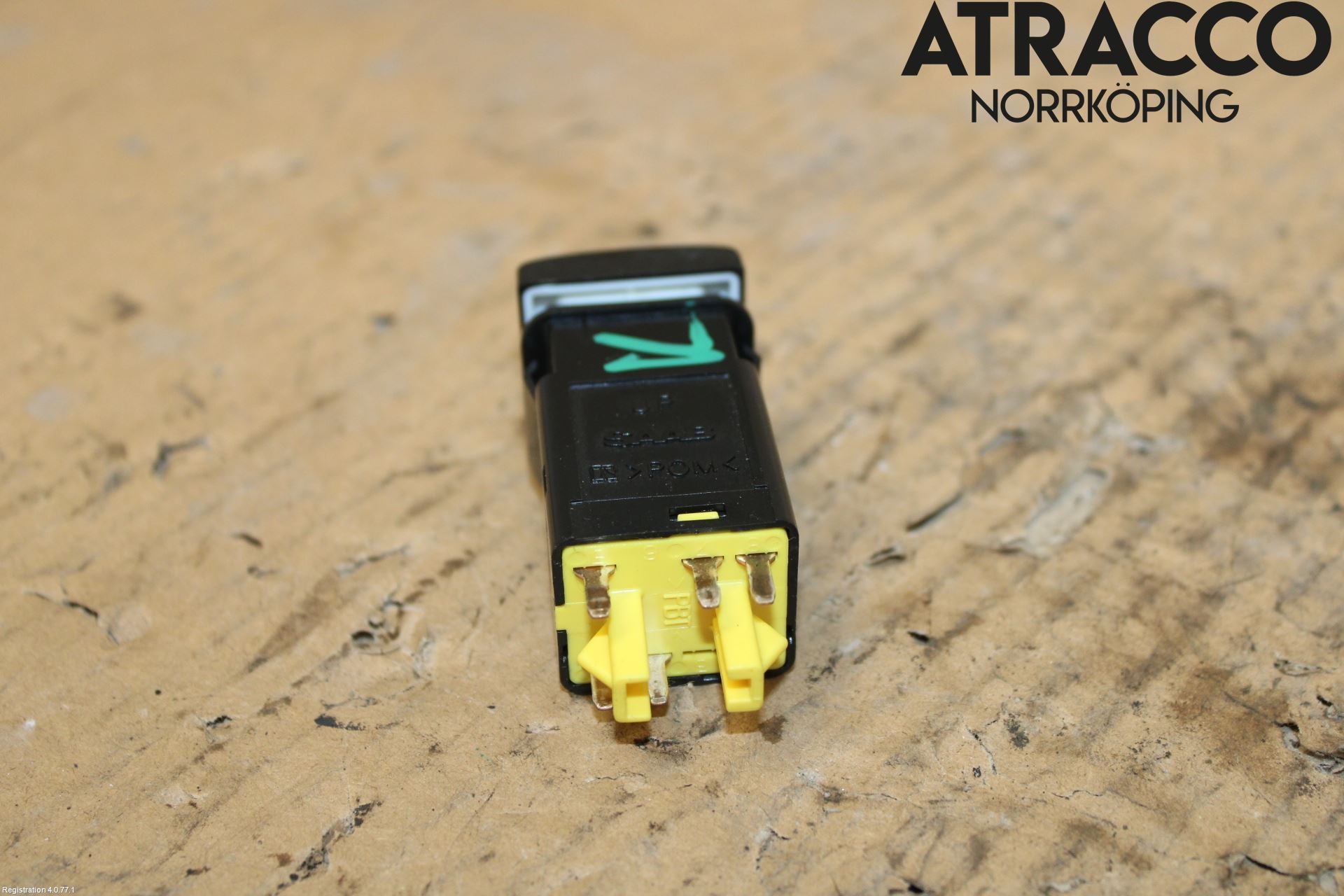 Saab 9-5     06-10 Strömställare Spegel