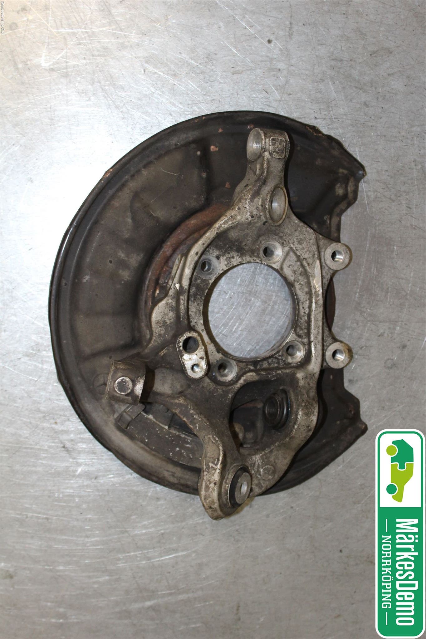 Mercedes-Benz MB C-KLASS (W204) 07-15 Hjullagerhus-Spindel Hö B