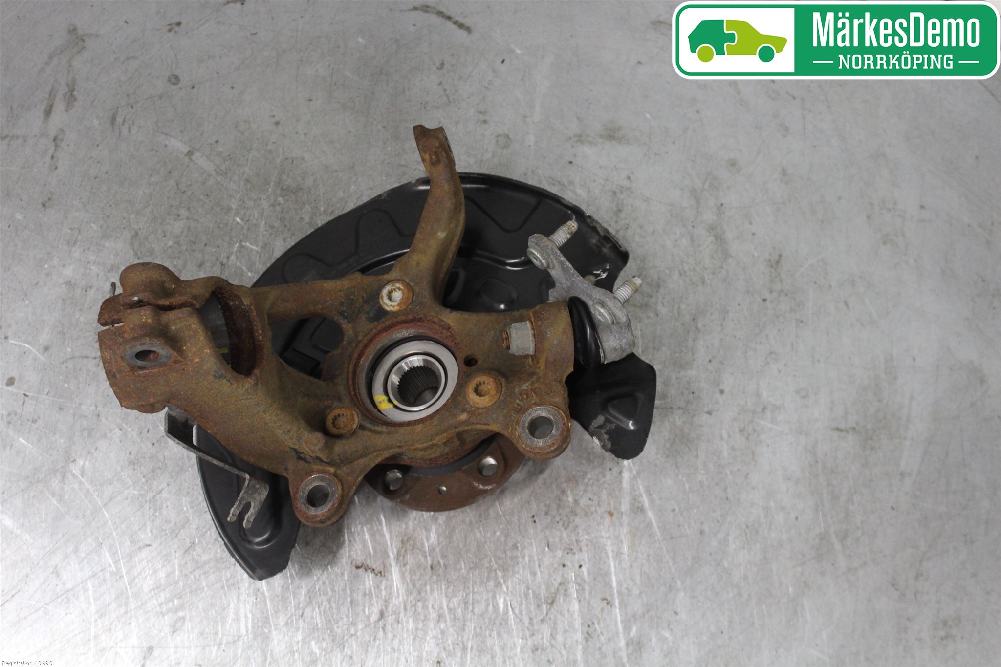 Audi Q2/SQ2 17- Styrspindel Lagerhus Hö