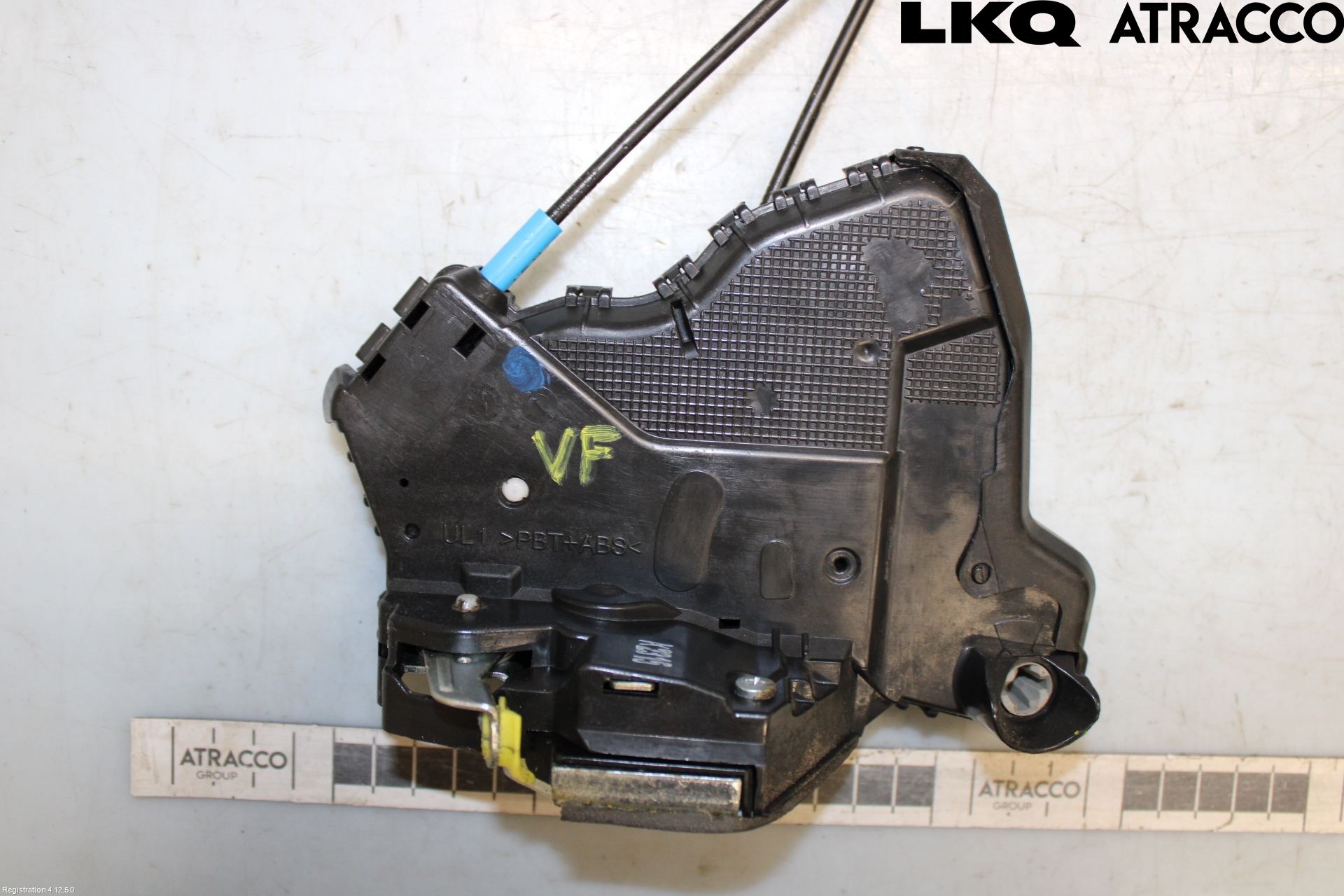 Toyota AURIS 13-19 Låskista-Dörrlås