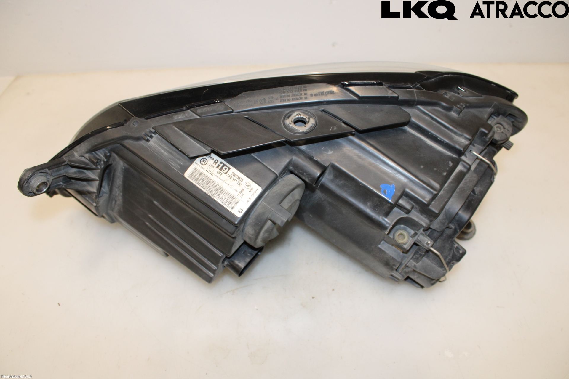 Volkswagen VW PASSAT 11-14 Strålkastare Höger