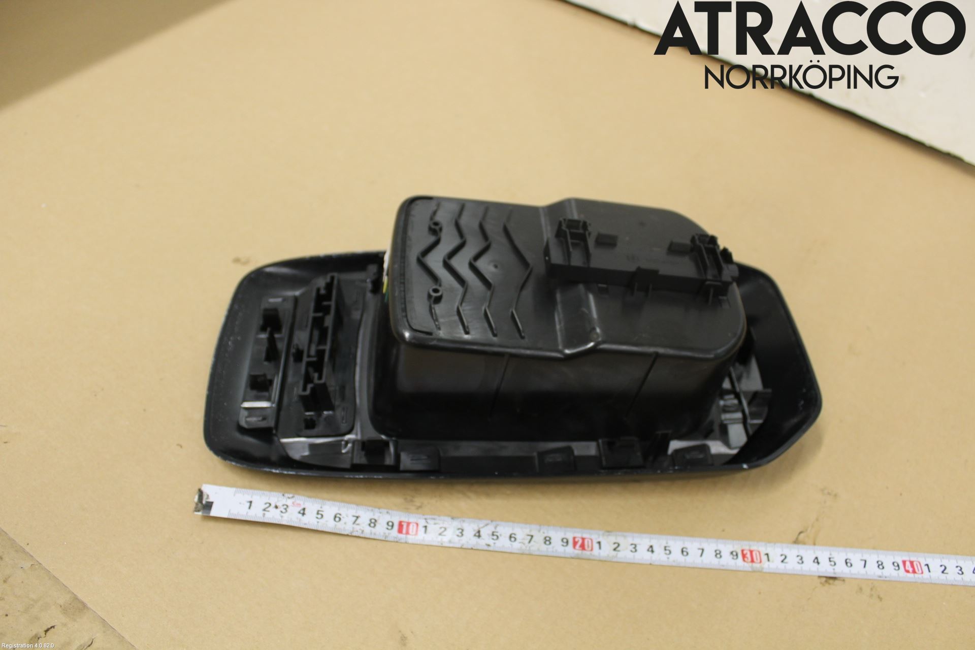 Volkswagen VW ID.4 21- Instrumentkonsoll Mitt