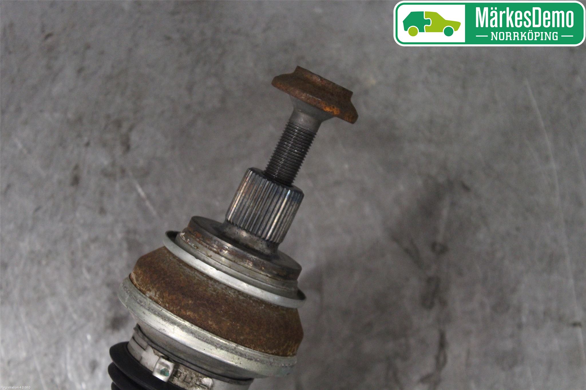 Audi A4/S4 B9 20- Drivaxel Bak Vänster