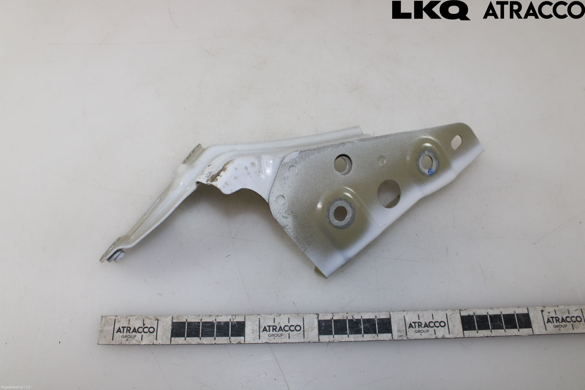 Skoda SCALA 19- Skärmfäste Fram Vä