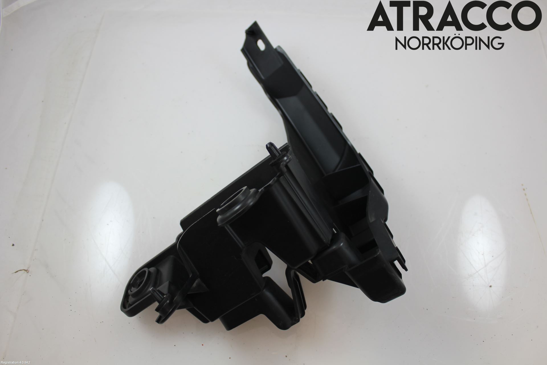 Jaguar I-PACE 18- Stötfångarfäste Bak Hö