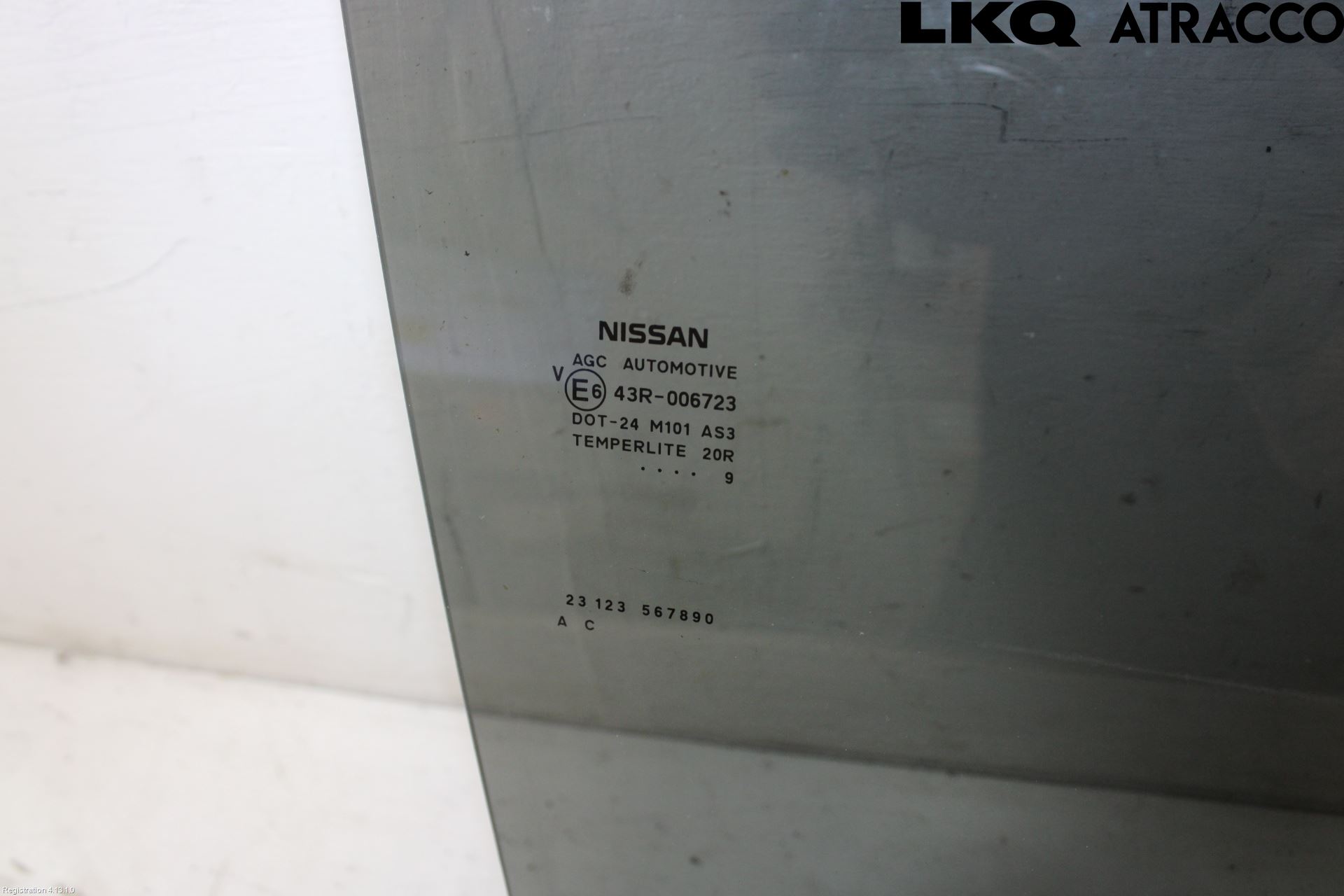 Nissan JUKE 14-19 Dörruta Bak Höger