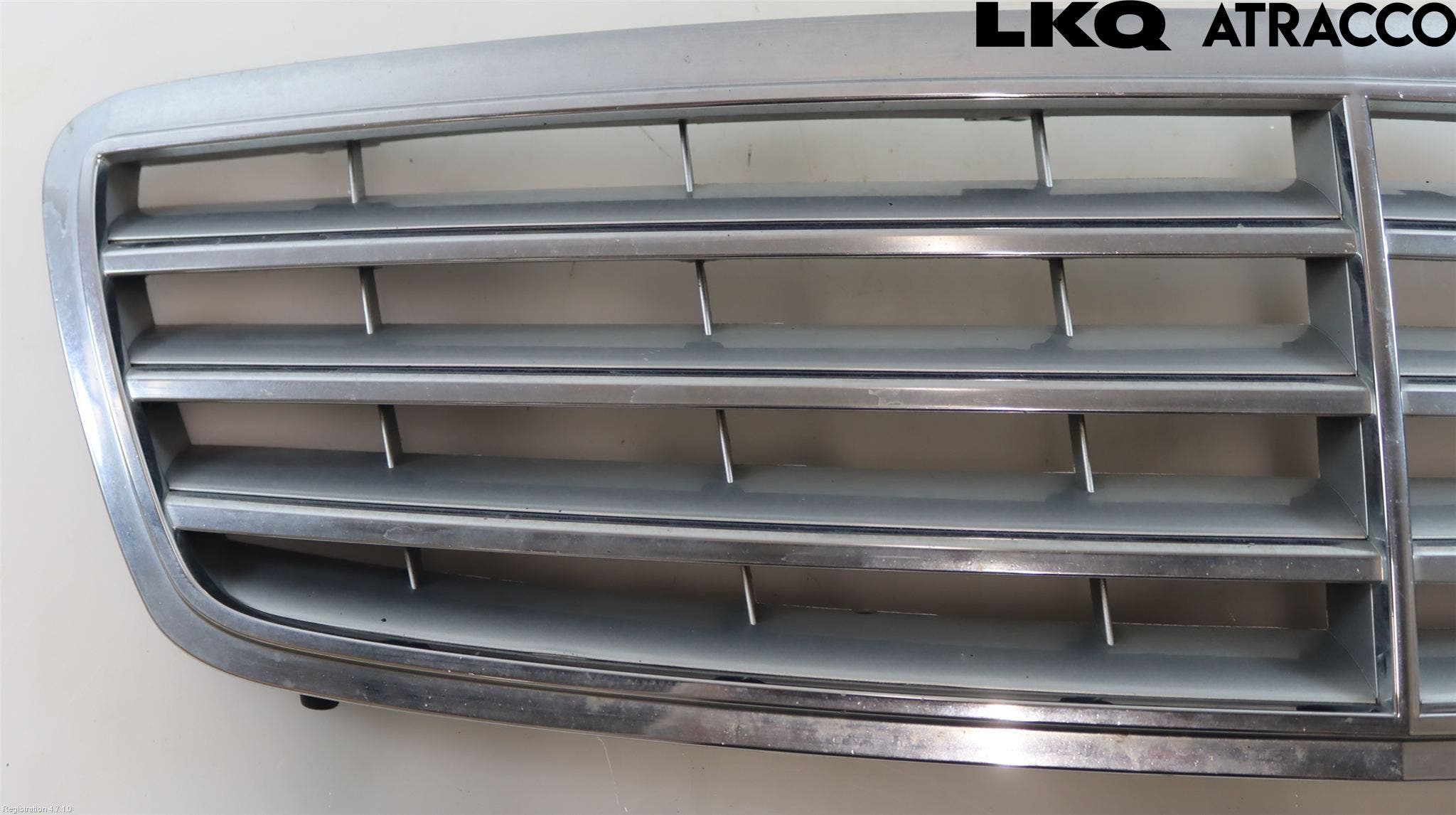 Mercedes-Benz MB C (203) 00-07 Grill Komp