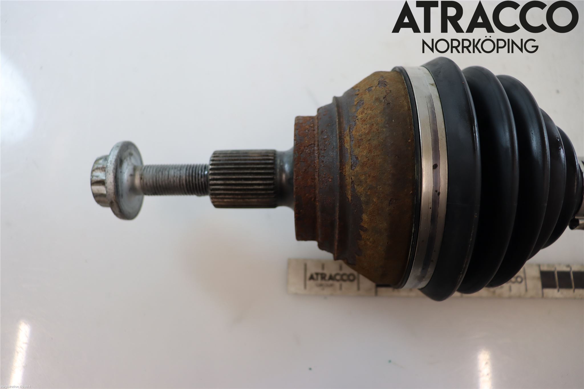 Audi Q3 F3 19- Drivaxel Fram Vänster