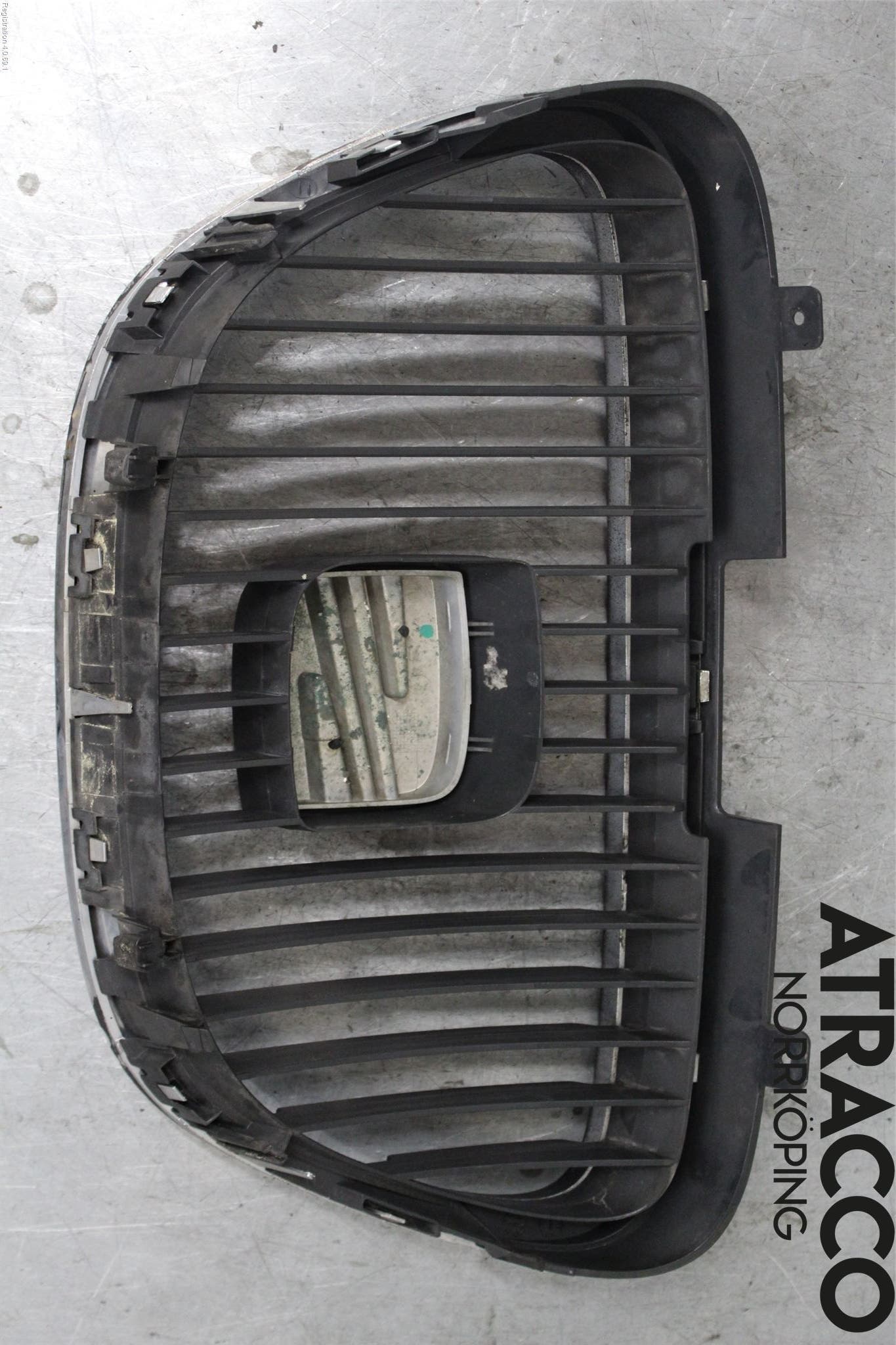 Seat LEON 06-12 Grill Komp