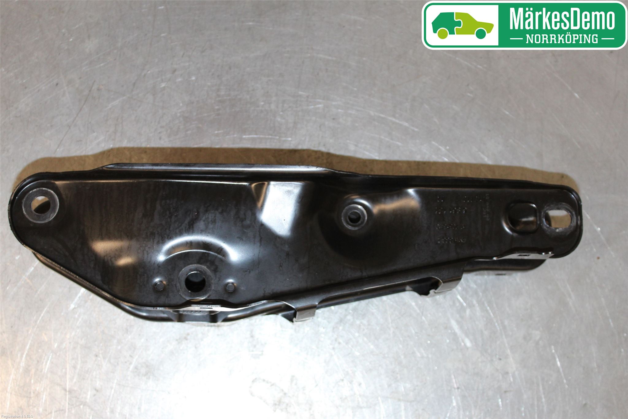BMW 5 G30/G31/F90 17-23 Bärarm Bak Vänster