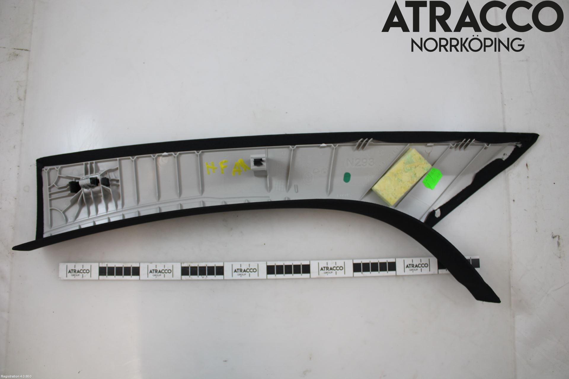 Mercedes-Benz MB EQC (N293) 20- Inr Plastd A-B-C Stolpe