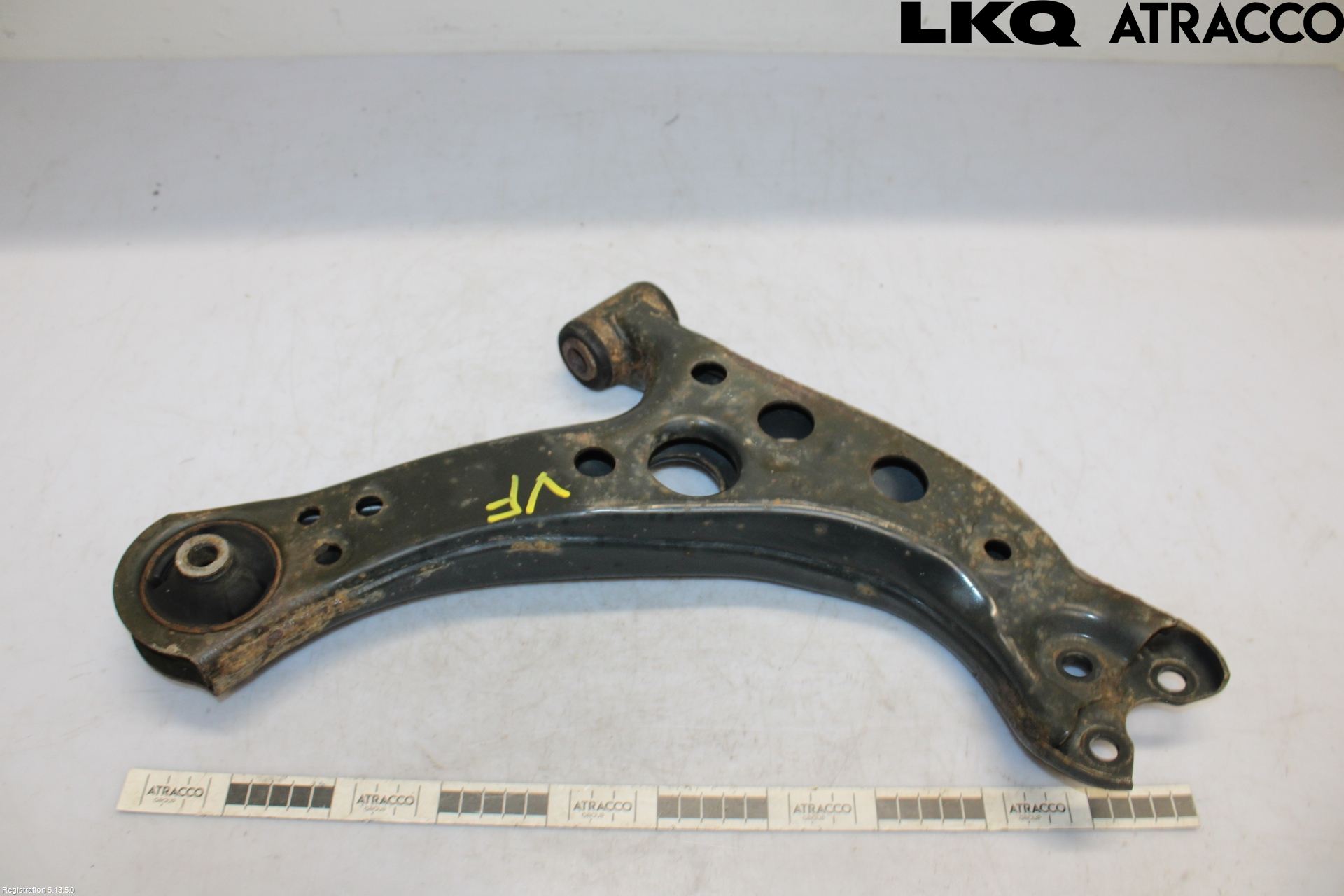 Toyota COROLLA 19- Bärarm Fram Undre Vä