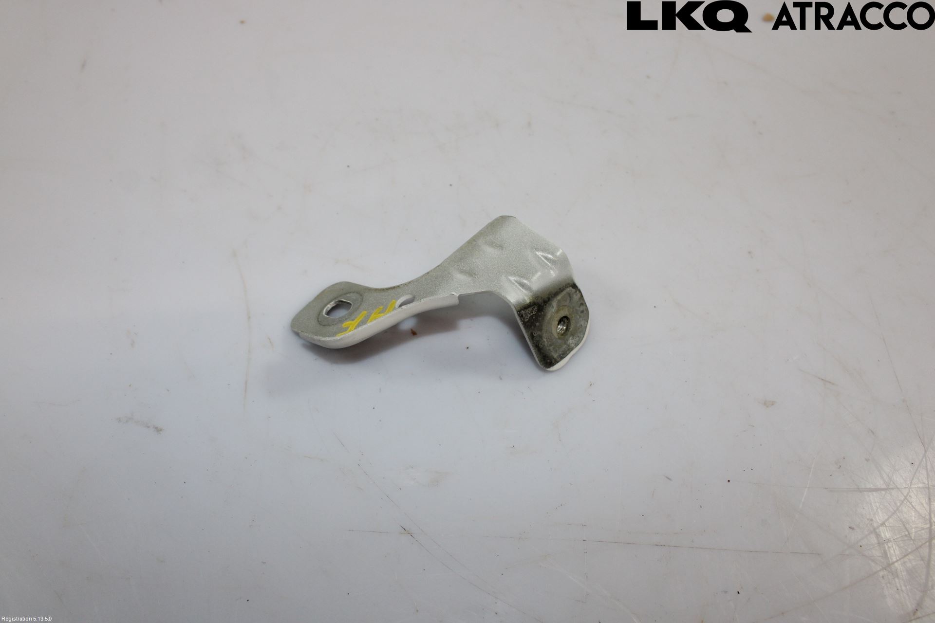 Audi A3/S3 8Y 21- Skärmfäste Fram Hö
