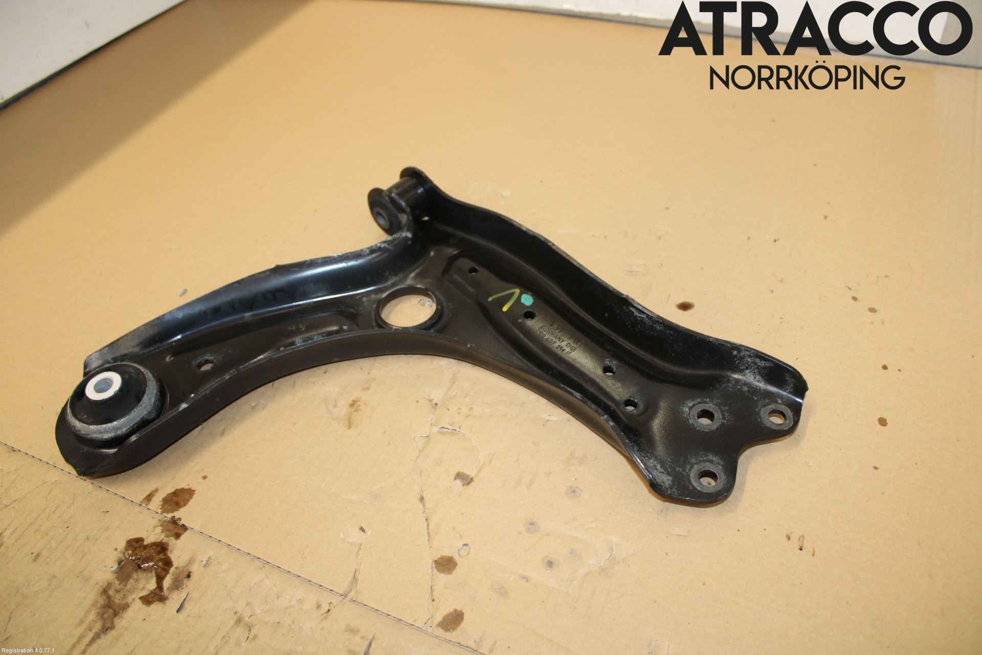 Audi A1/S1 11-18 Bärarm Fram Undre Vä