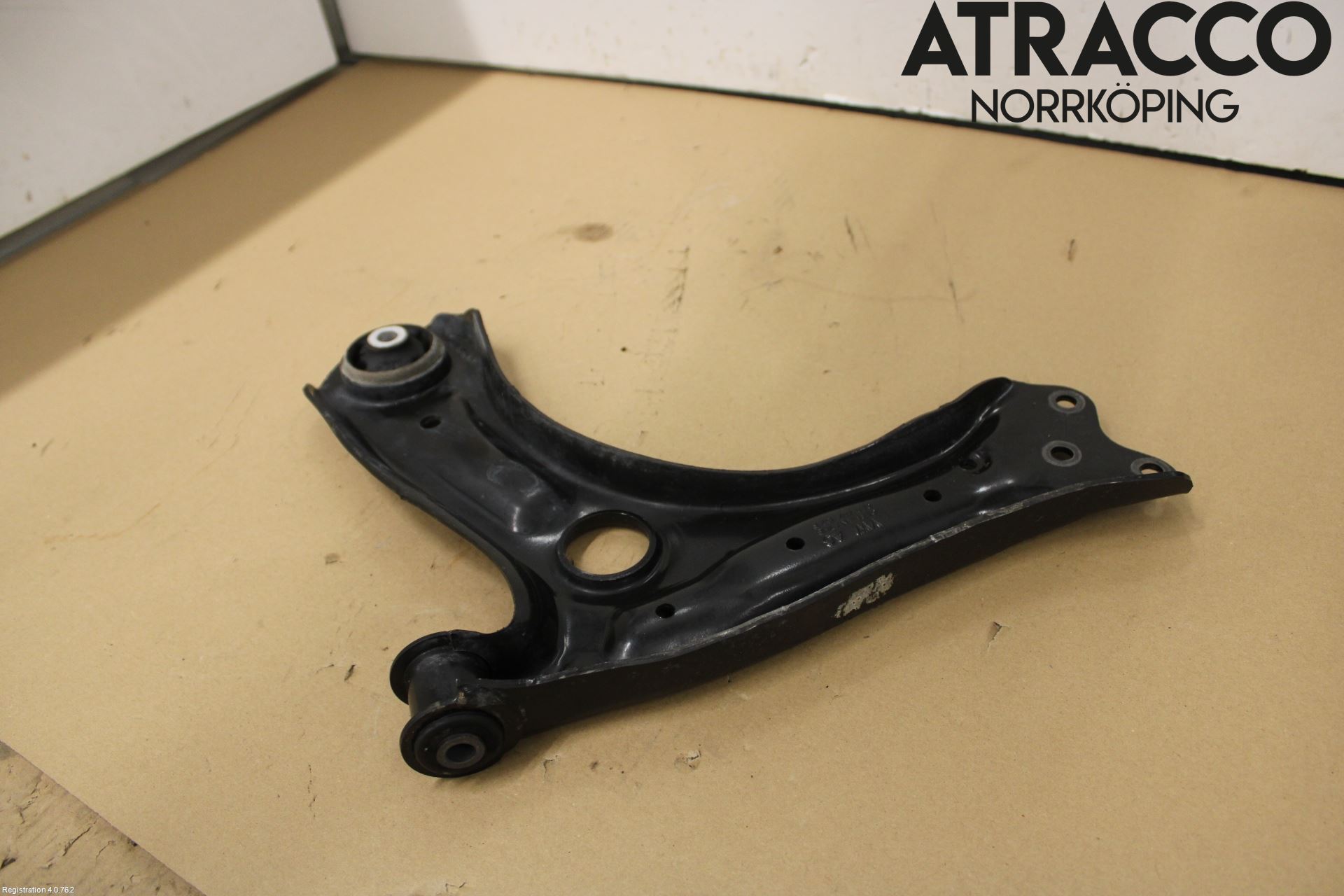 Skoda FABIA 15-21 Bärarm Fram Undre Hö