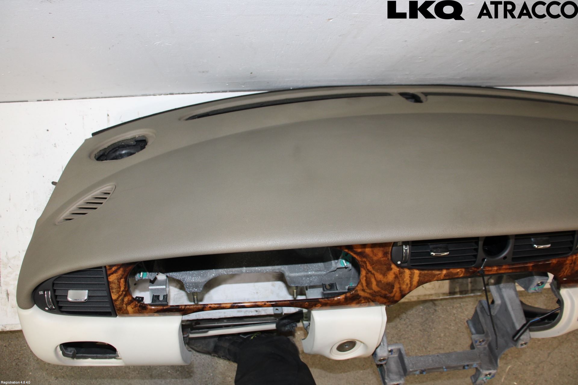 Jaguar XJ X350        03-09 Instrumentbräda