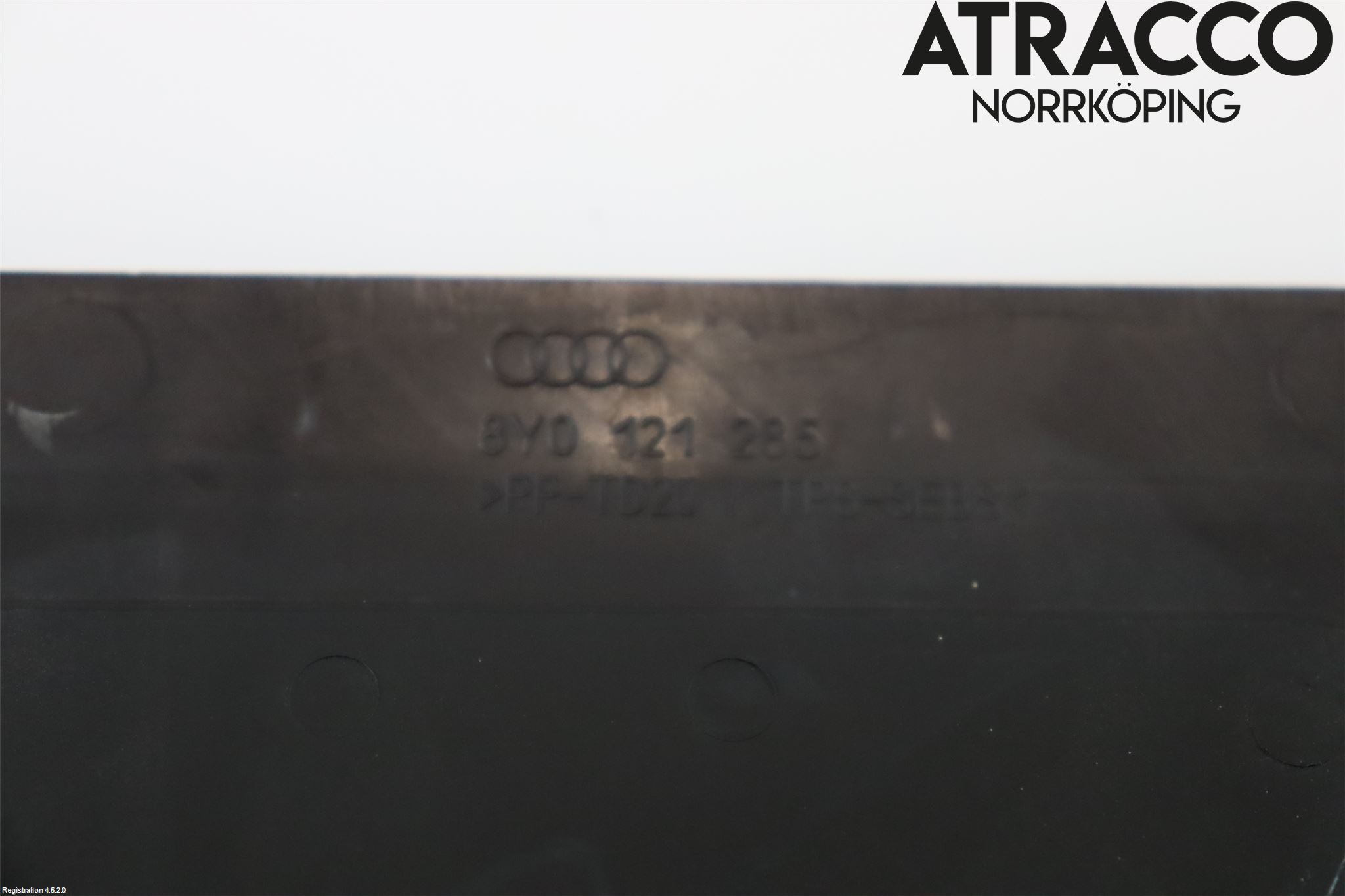 Audi A3/S3 8Y 21- Frontplåt Övre