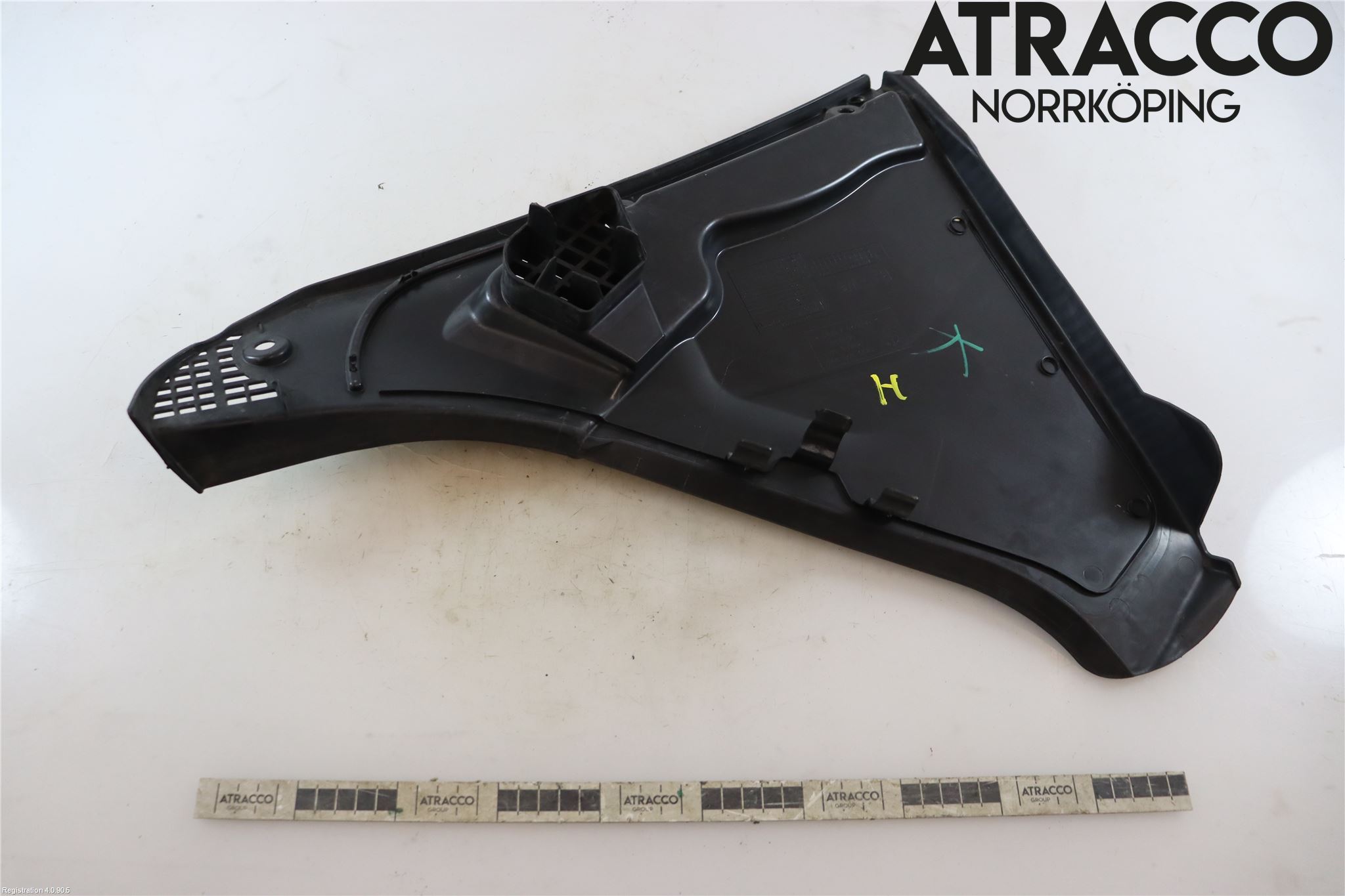 BMW 5 F10/F11/F18 09-17 Torpedplåt-Torpedplast
