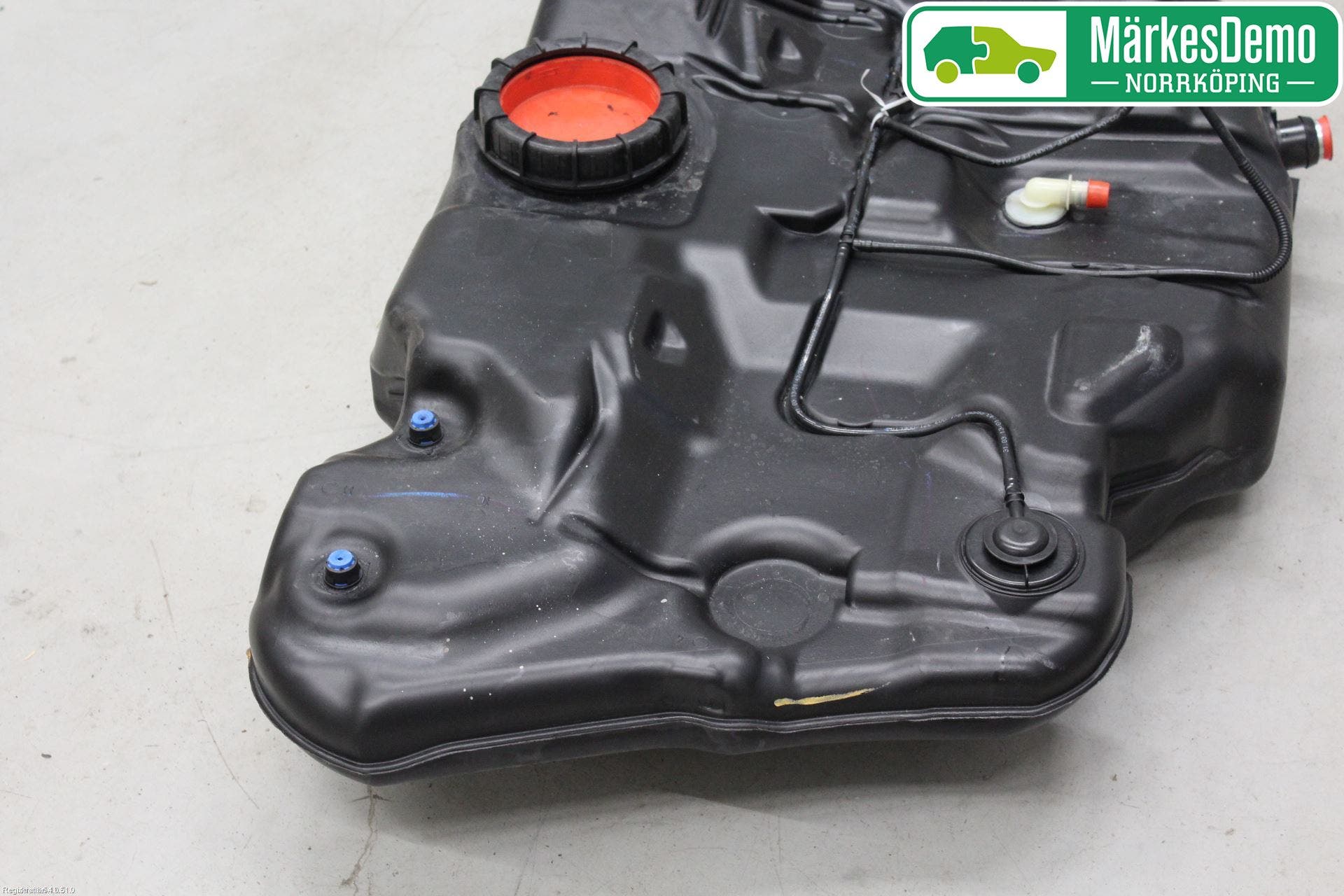 Volvo V70 14-16 Bränsletank Insprutning