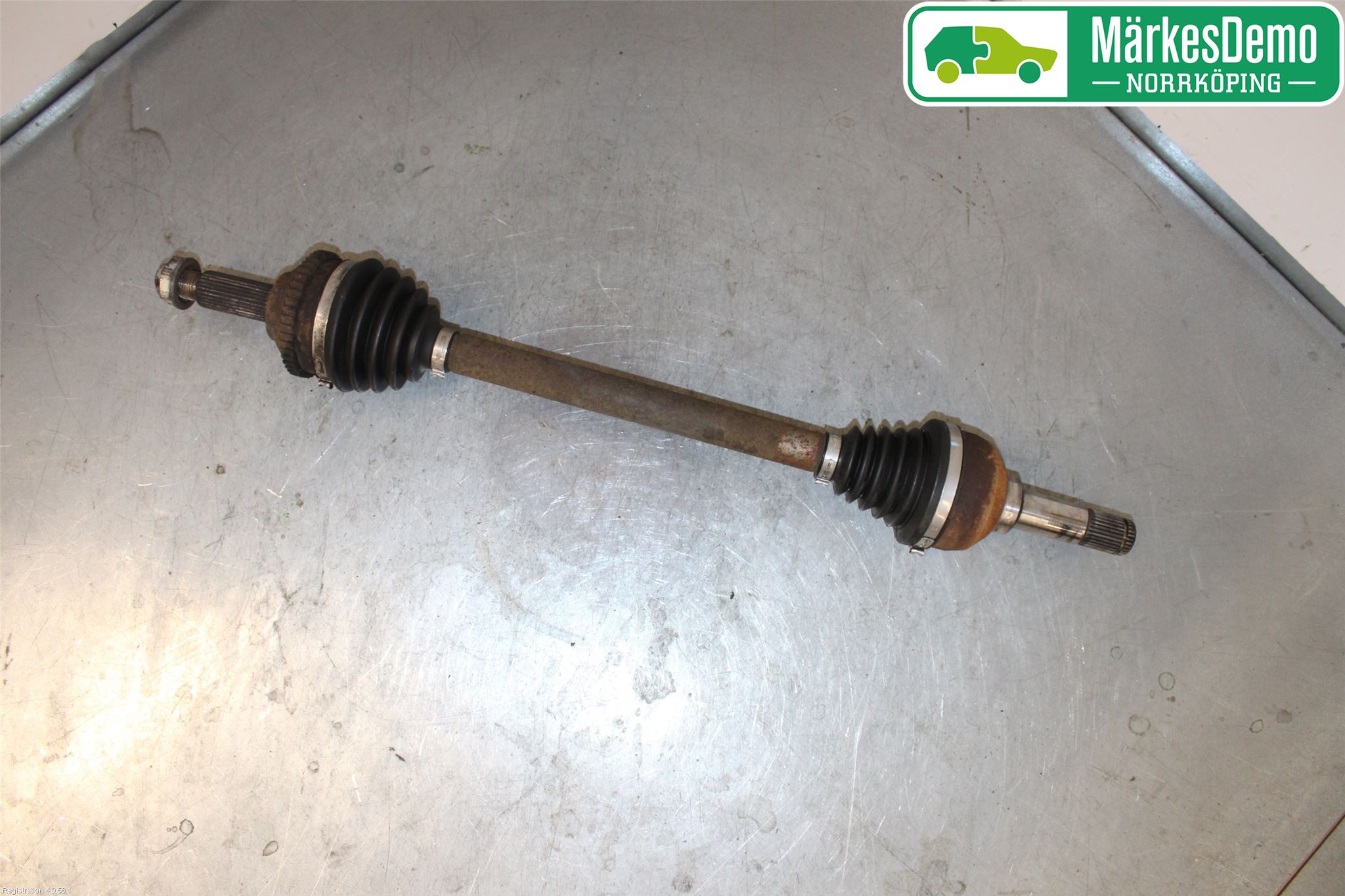 Jaguar XJ X350        03-09 Drivaxel Bak Vänster