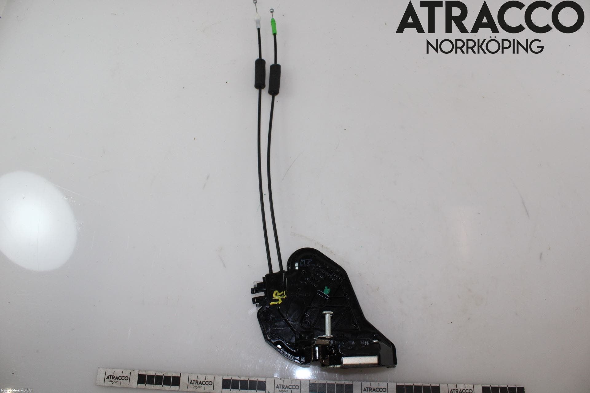 Toyota HILUX 16- Låskista-Dörrlås