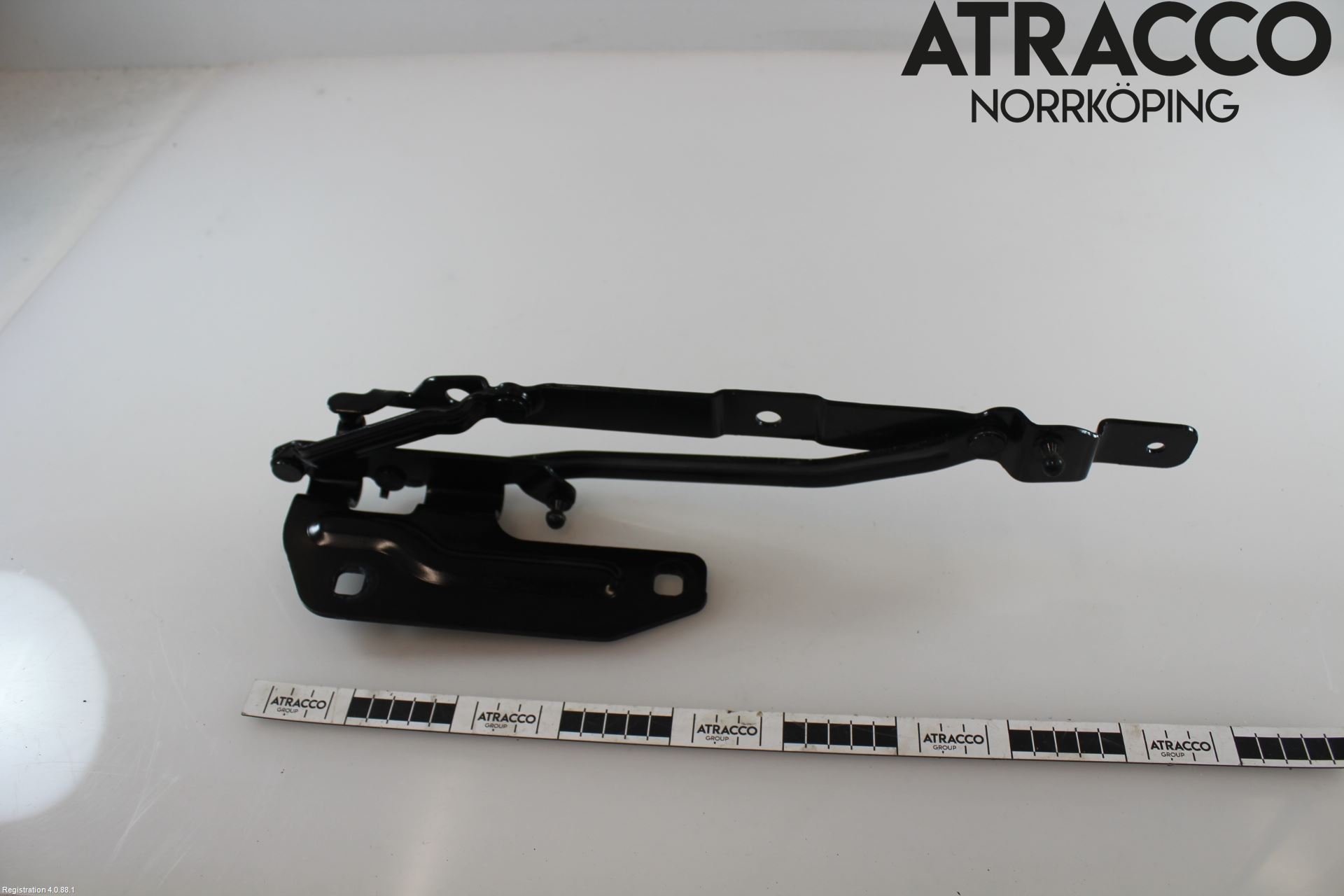 Jaguar F-TYPE Bakluckegångjärn Vä