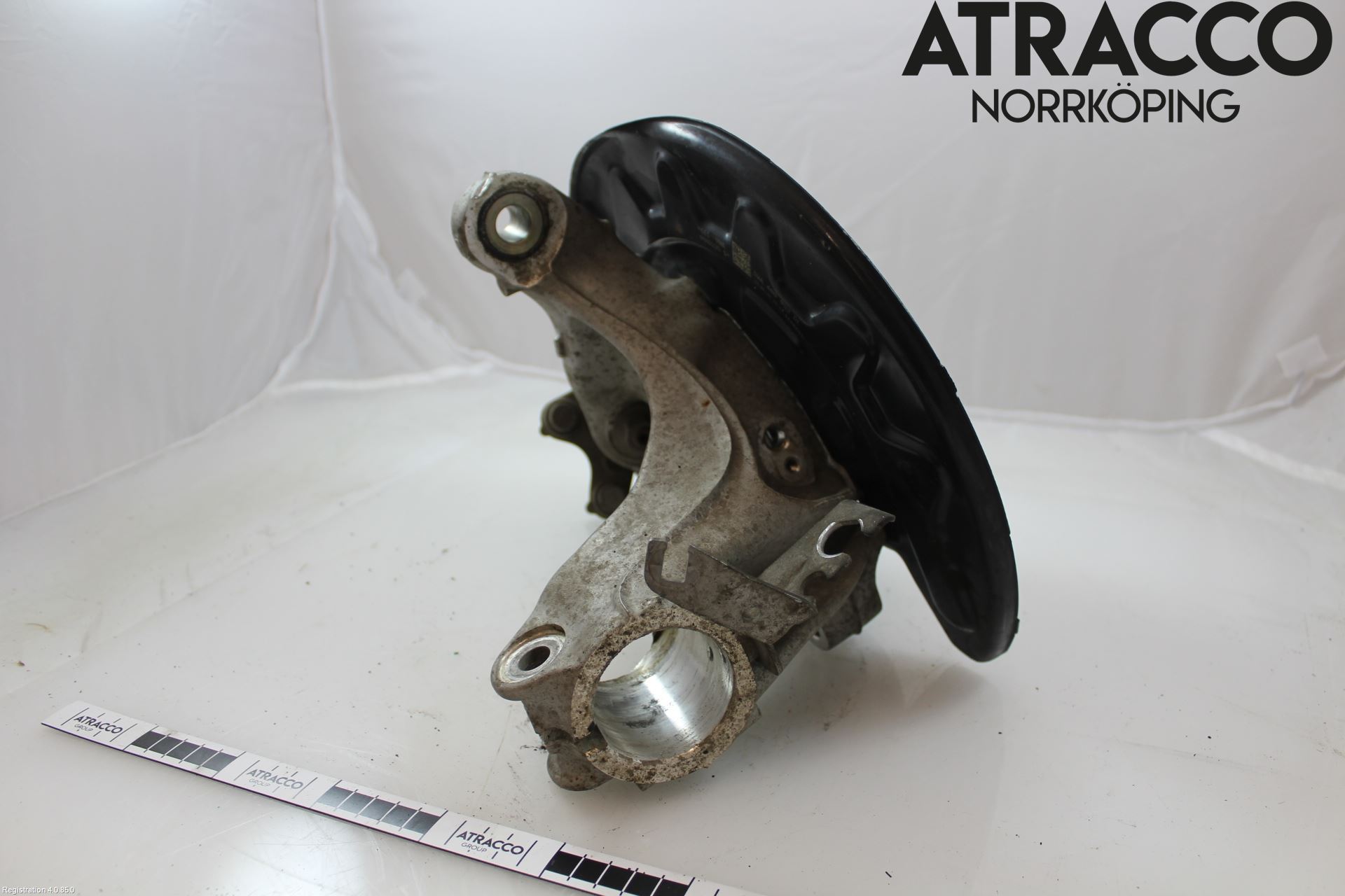 Audi A3/S3 8Y 21- Styrspindel Lagerhus Vä