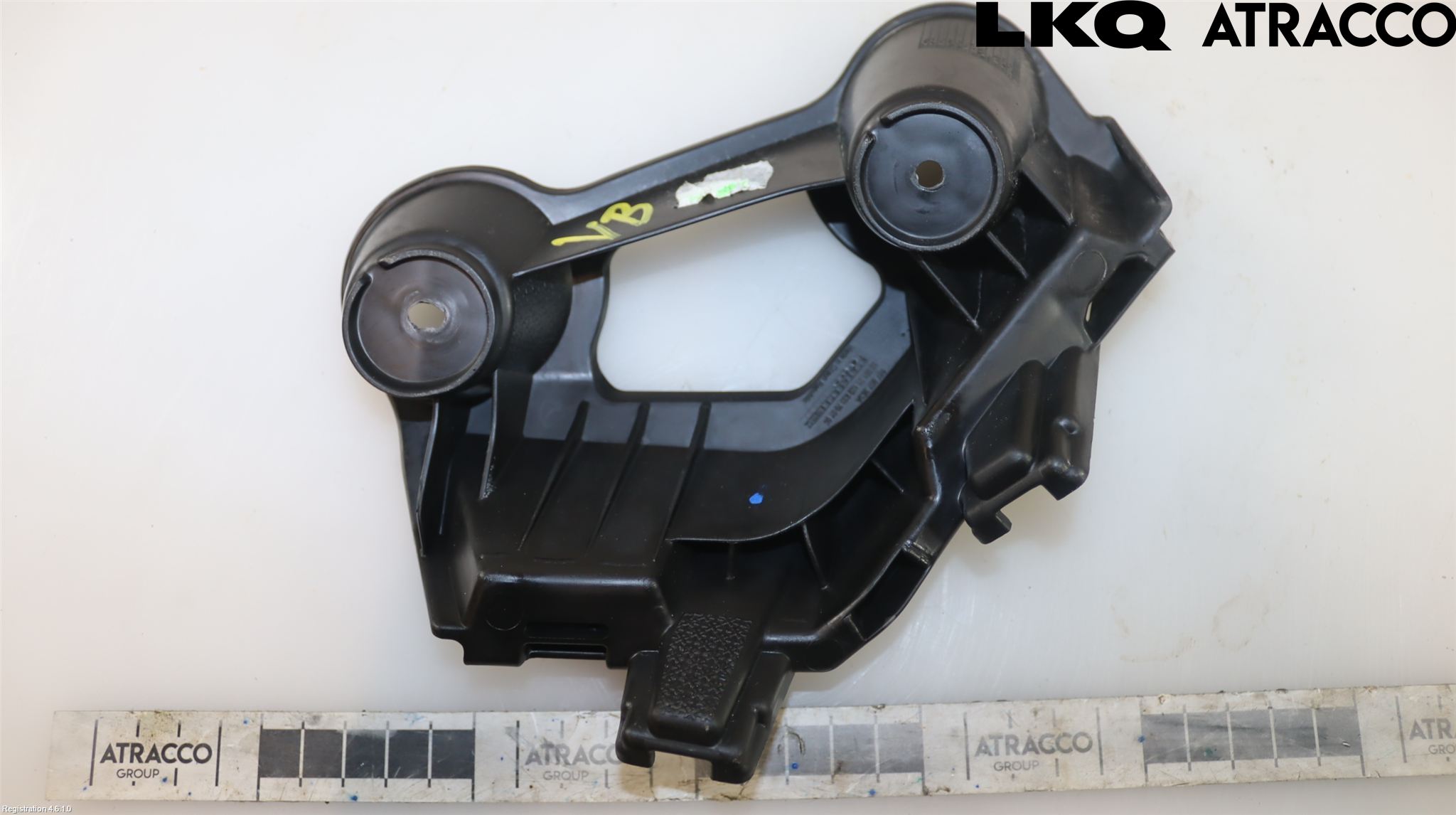 Skoda SCALA 19- Stötfångarfäste Bak Vä