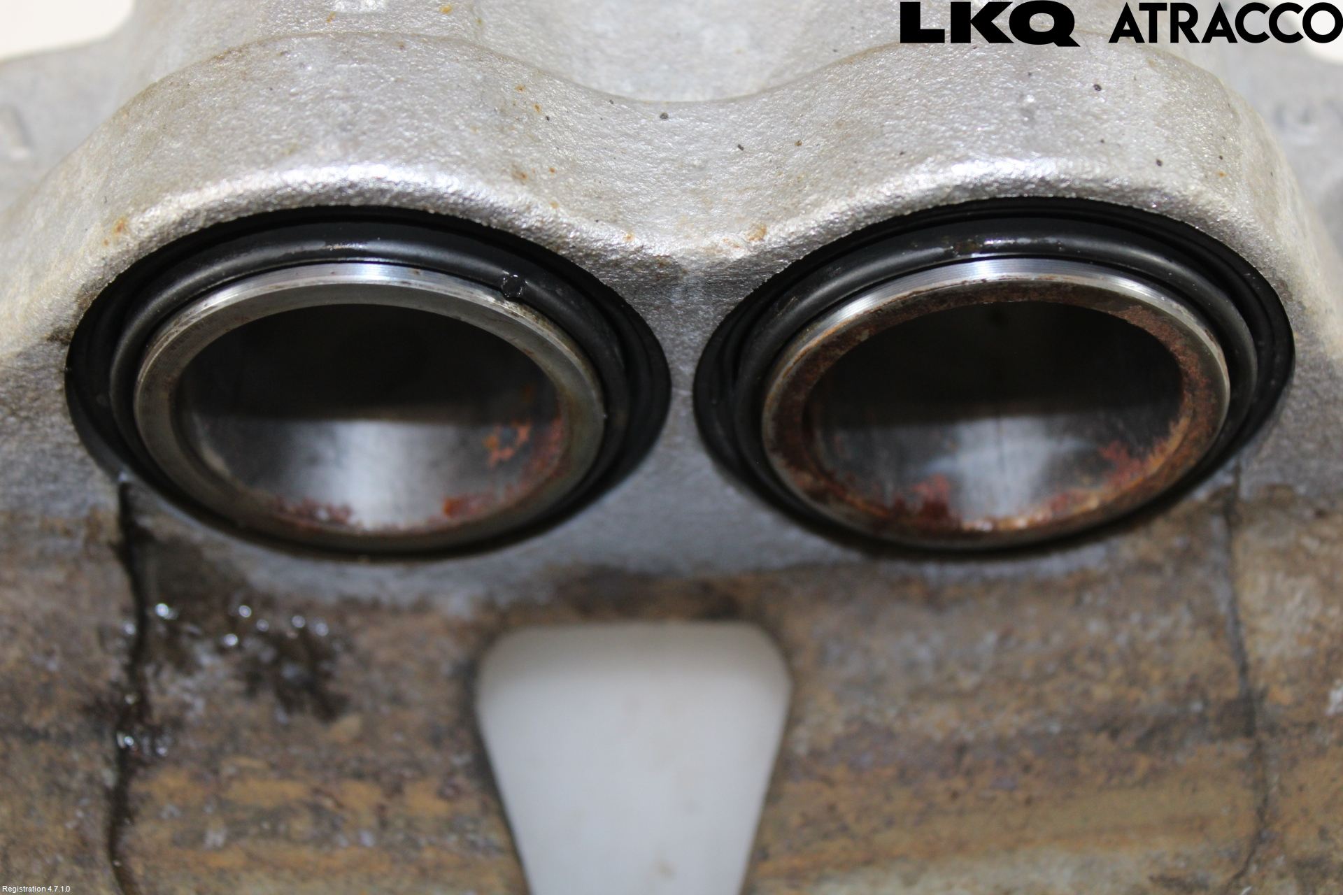 Skoda ENYAQ iV 21- Bromsok Fram Vänster