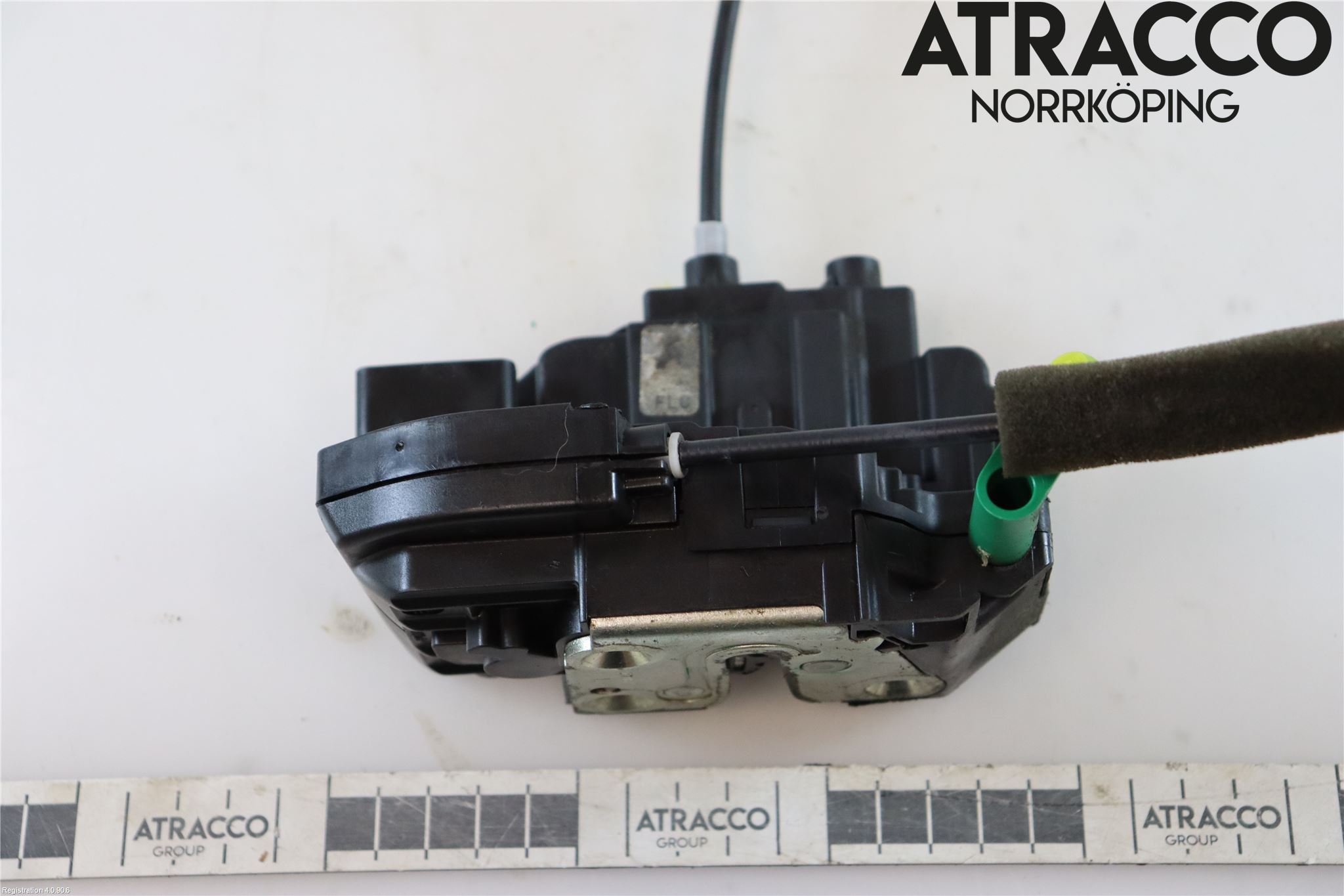 Nissan NAVARA 05-16 Låskista-Dörrlås