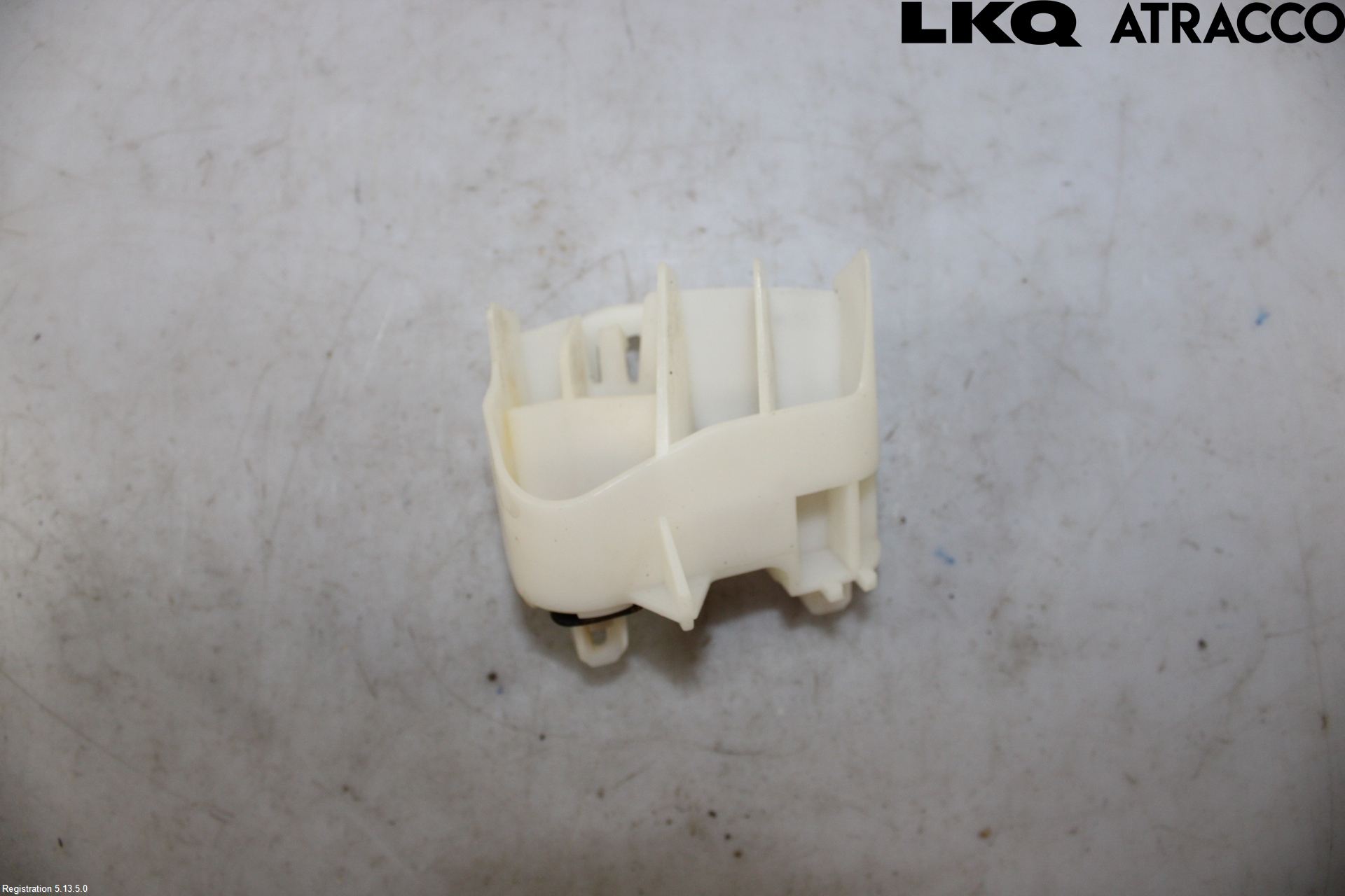 Toyota YARIS XP130 12-14 Stötfångarfäste Bak Vä