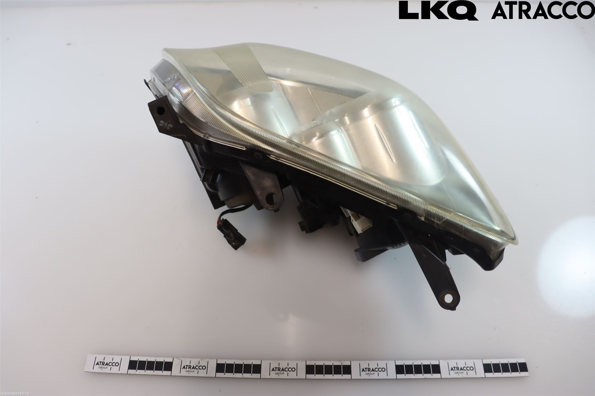 Toyota AVENSIS 07-08 Strålkastare Höger