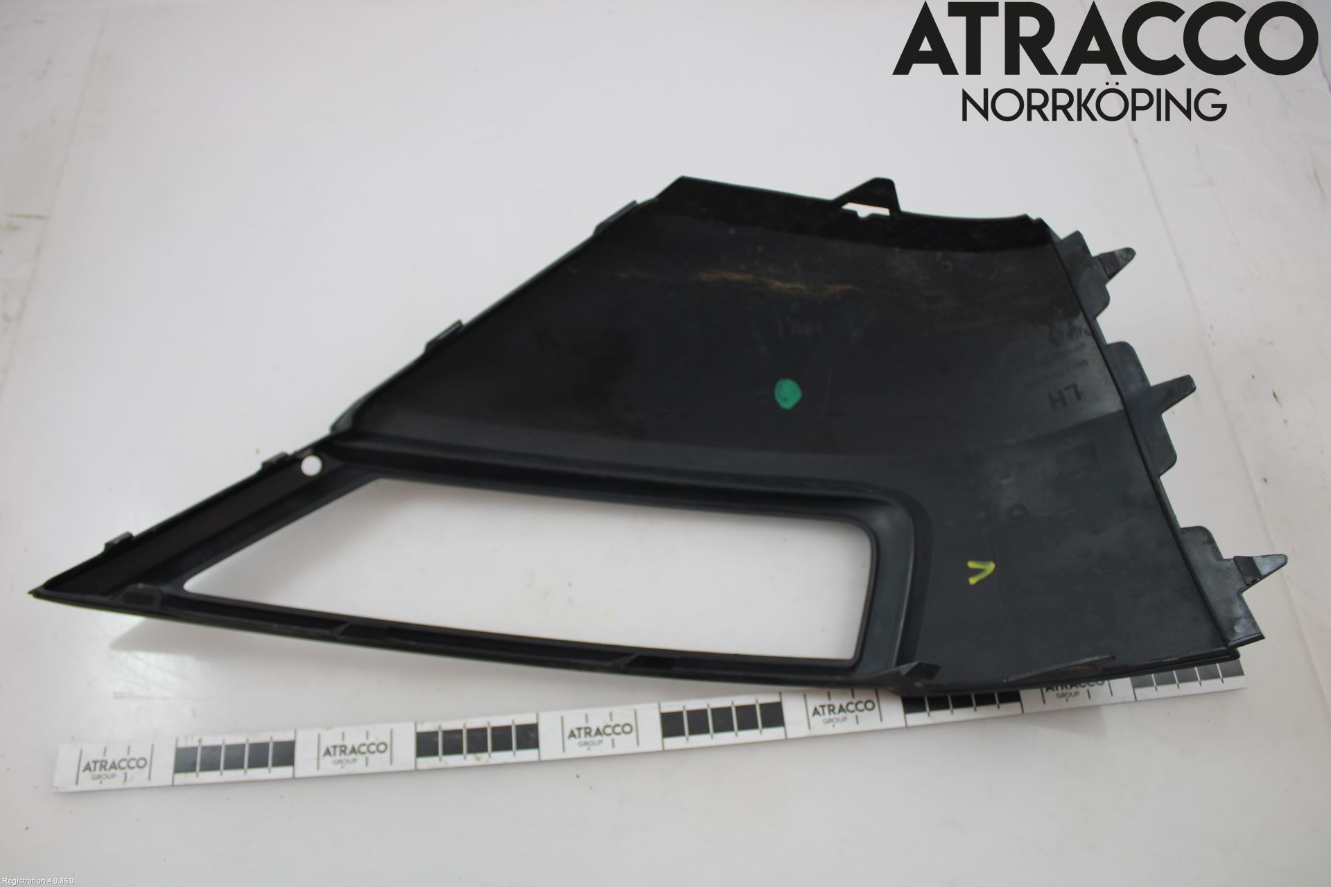 Volkswagen VW TIGUAN 16-24 Dimljussarg Fram