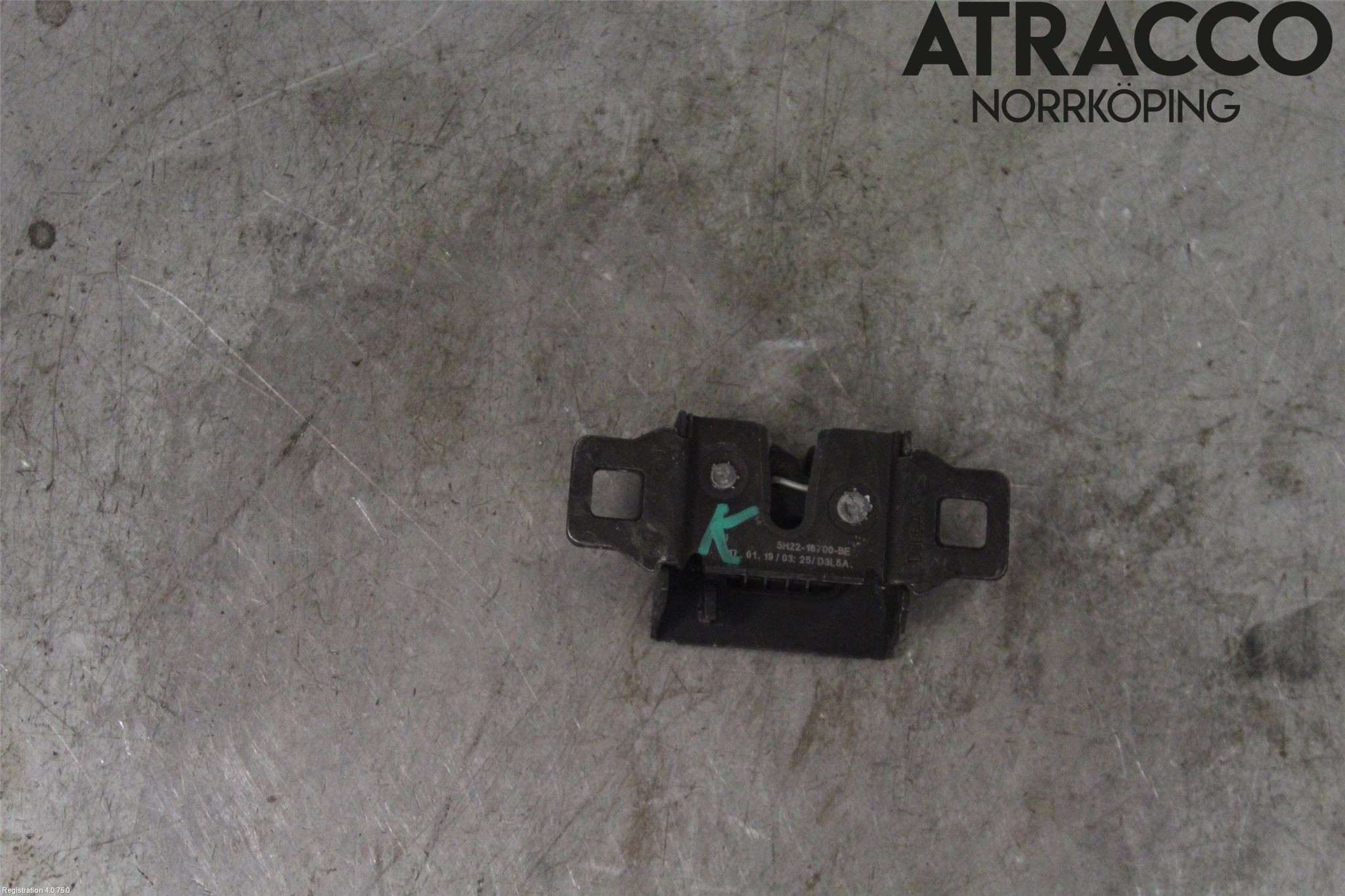 Jaguar E-PACE 17- Huvlås