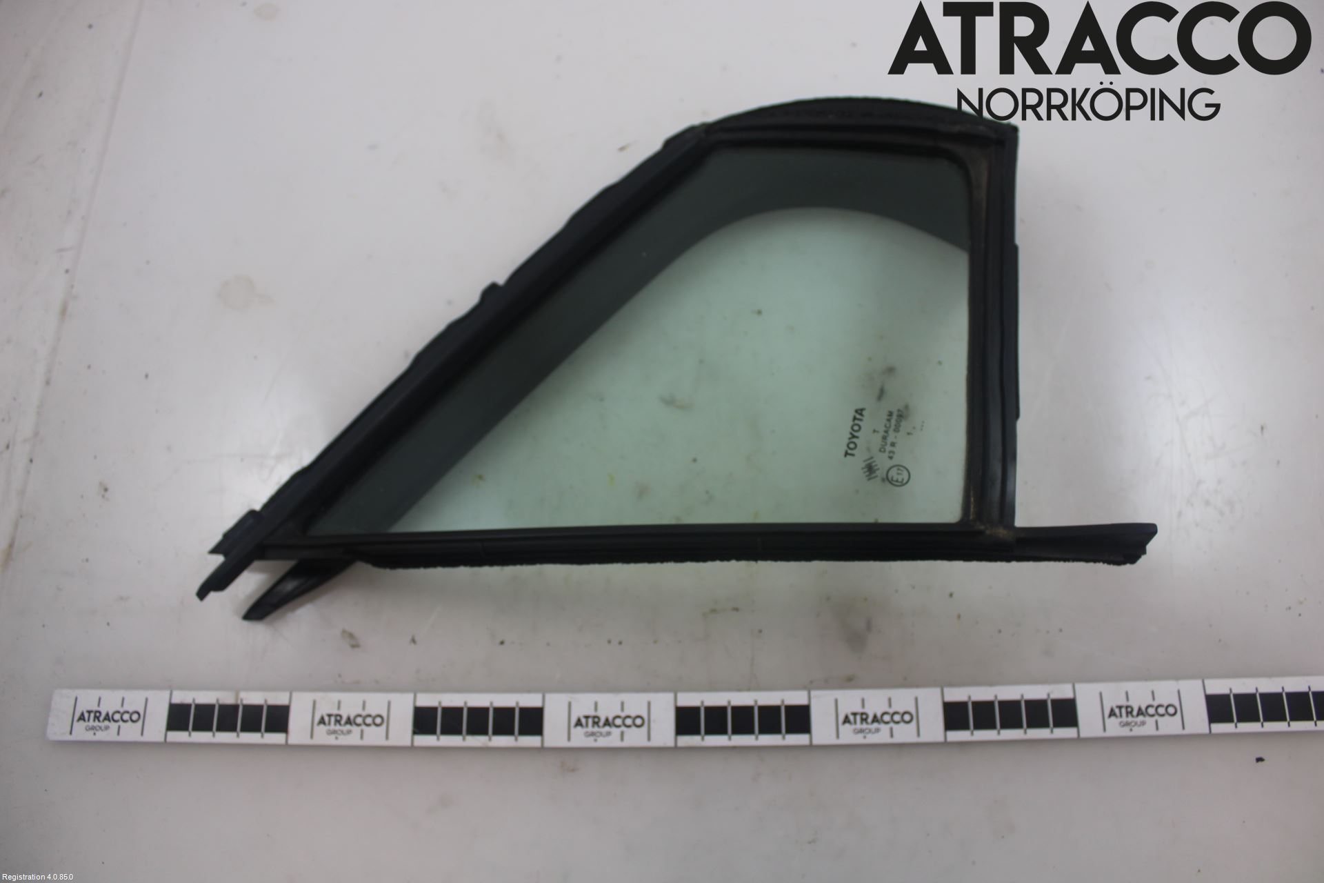 Toyota YARIS XP130 12-14 Dörruta Fram Lilla Hö