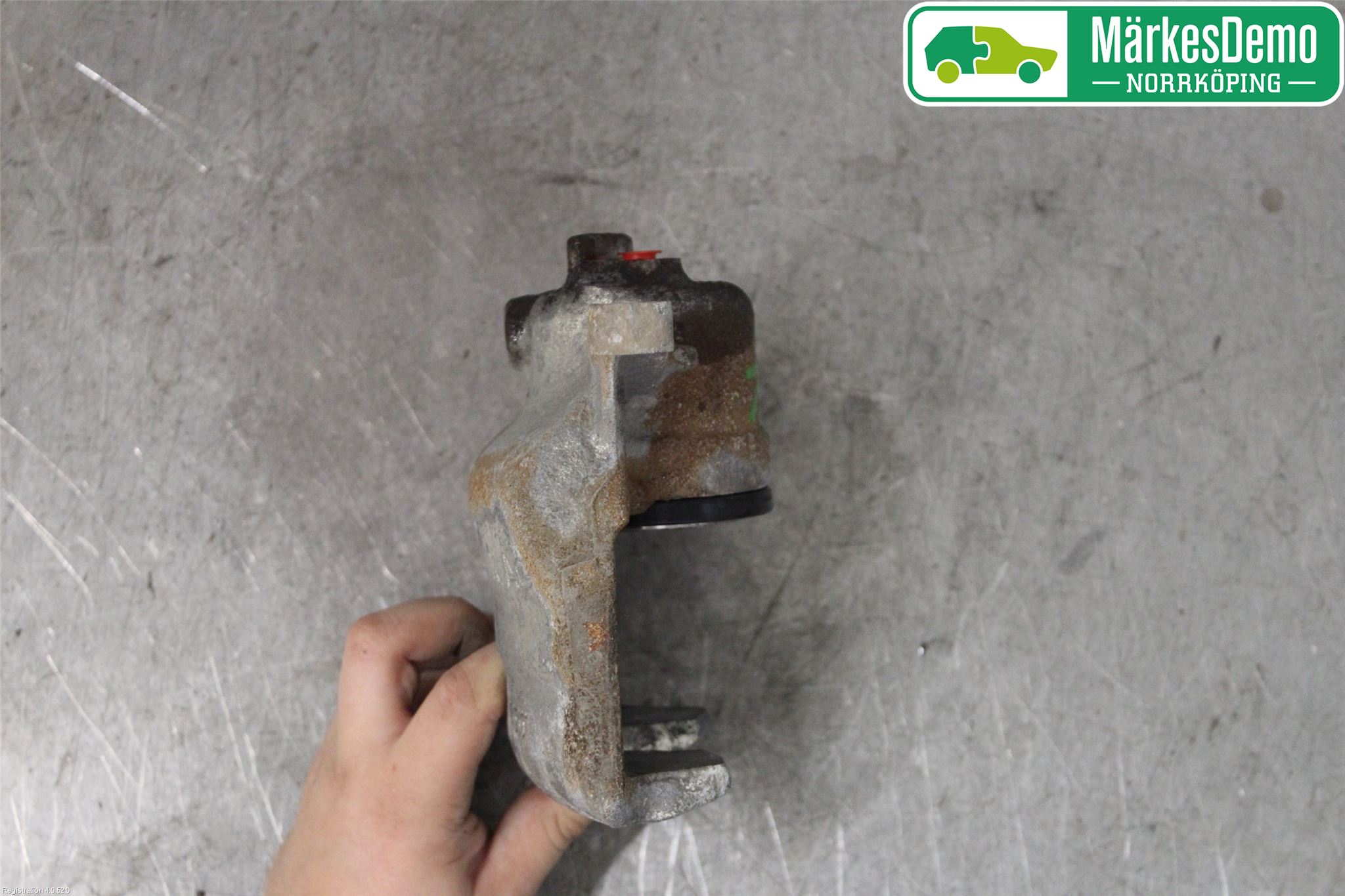 Skoda KAROQ 18- Bromsok Fram Vänster