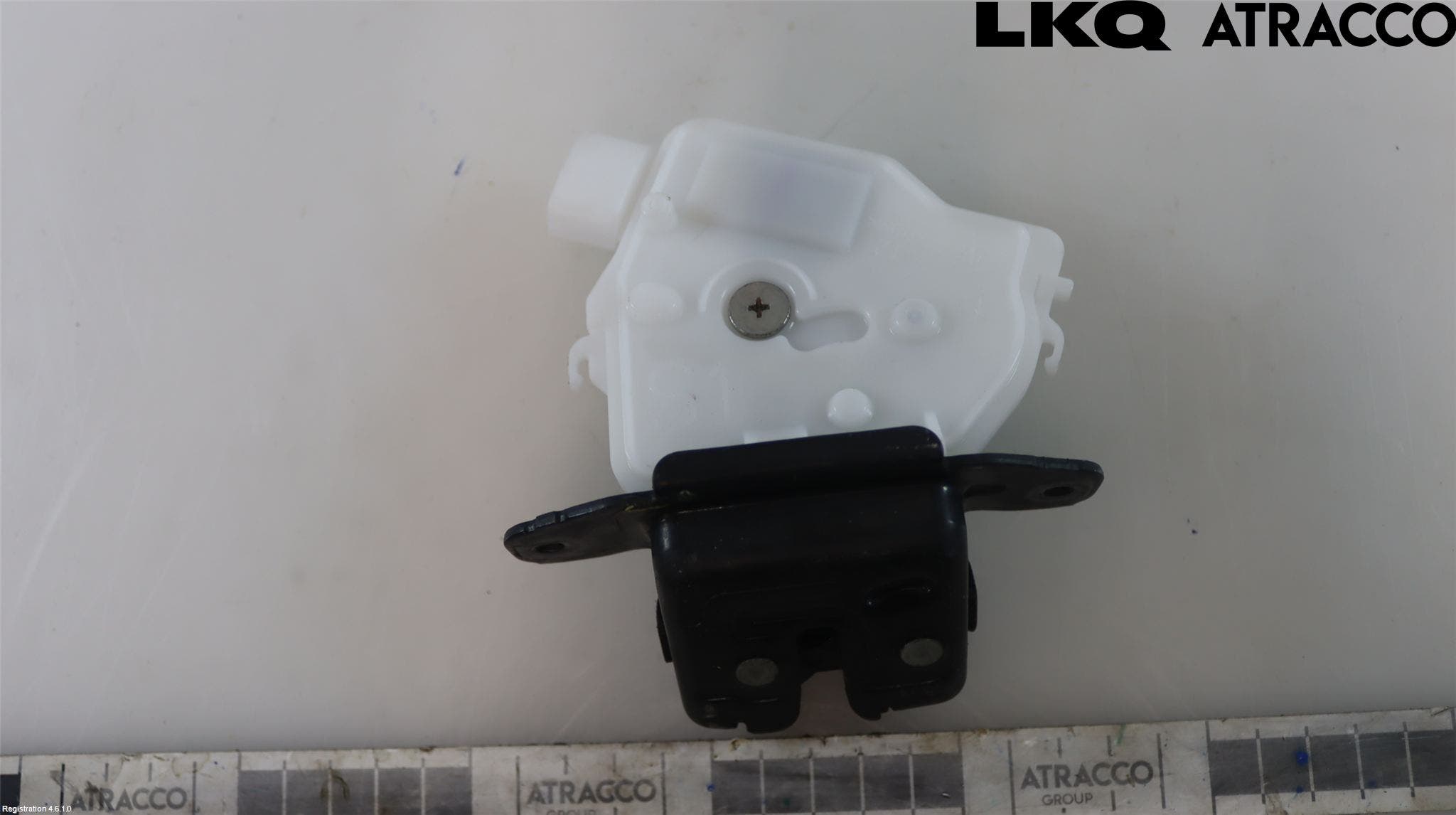 Toyota AURIS 13-19 Låskista Baklucka