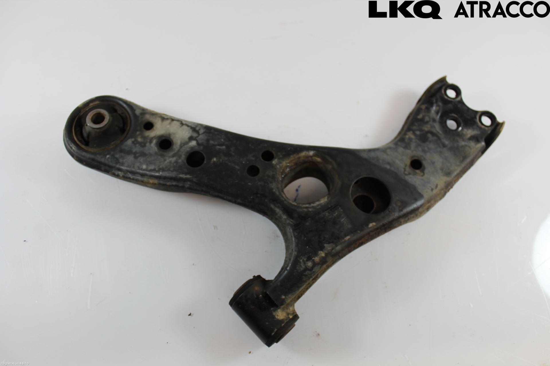 Lexus CT 200h Bärarm Fram Undre Hö