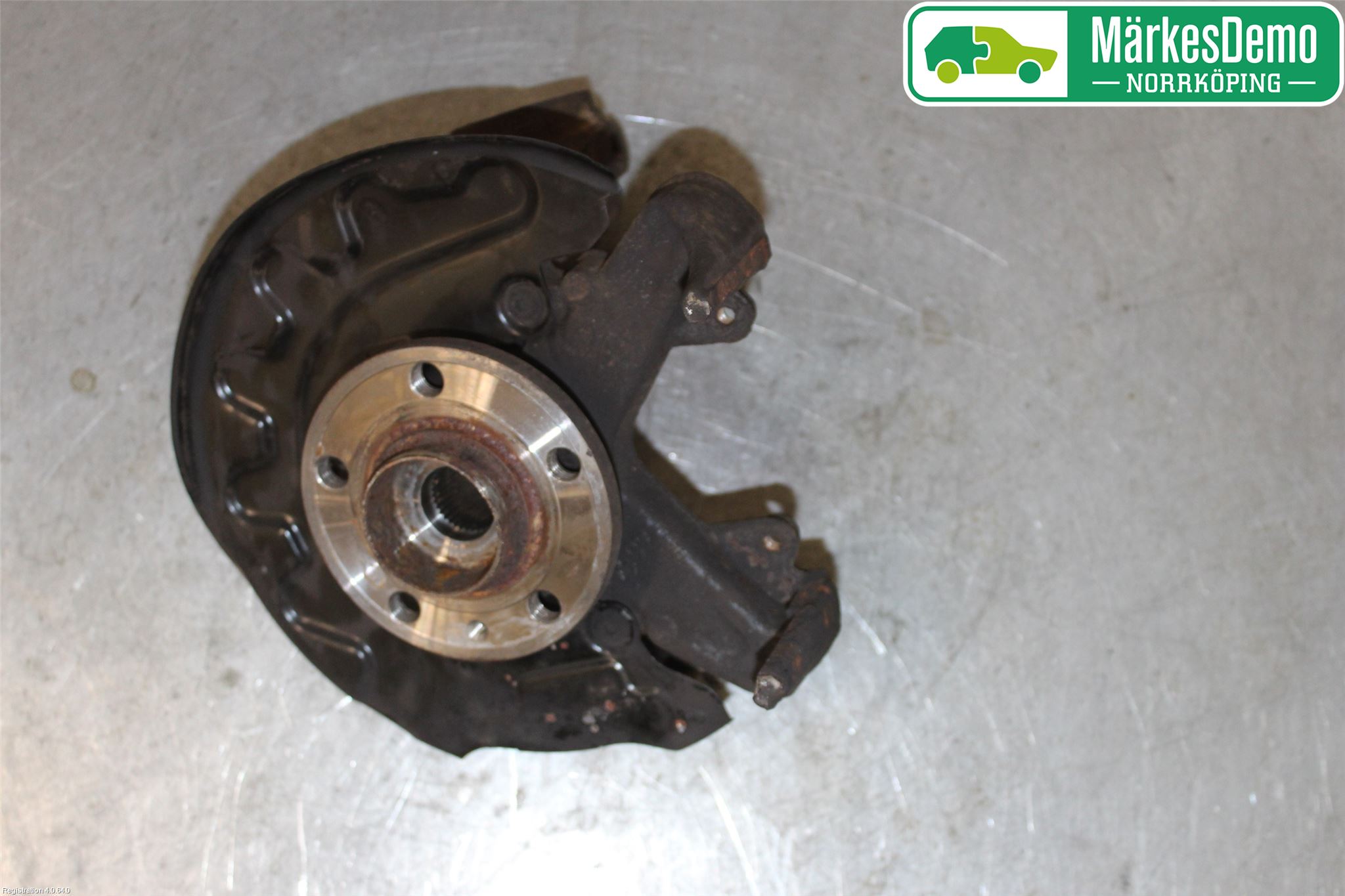 Audi A1/S1 11-18 Styrspindel Lagerhus Hö