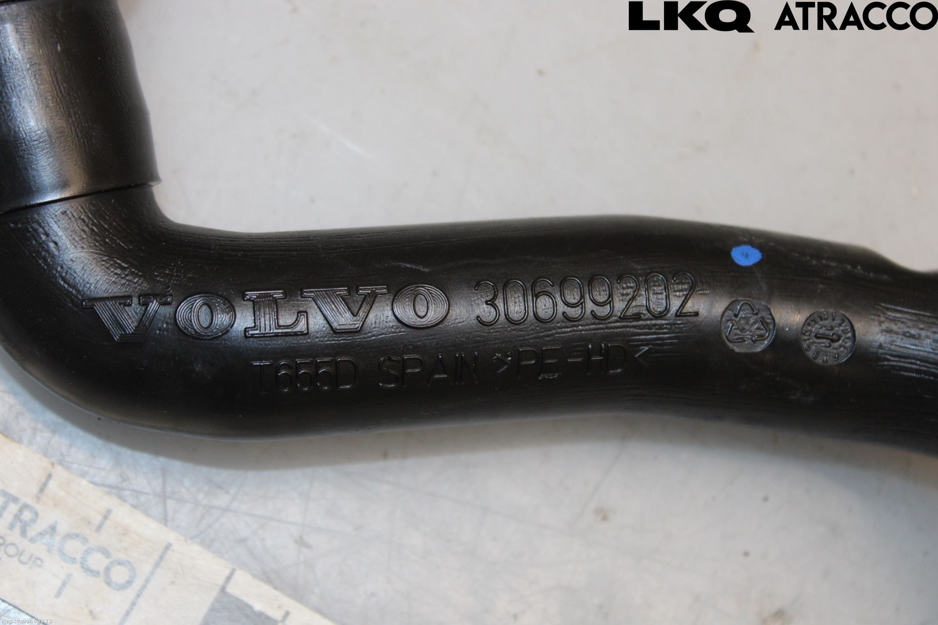 Volvo XC70 08-13 Spolartank Påfyllningsrör
