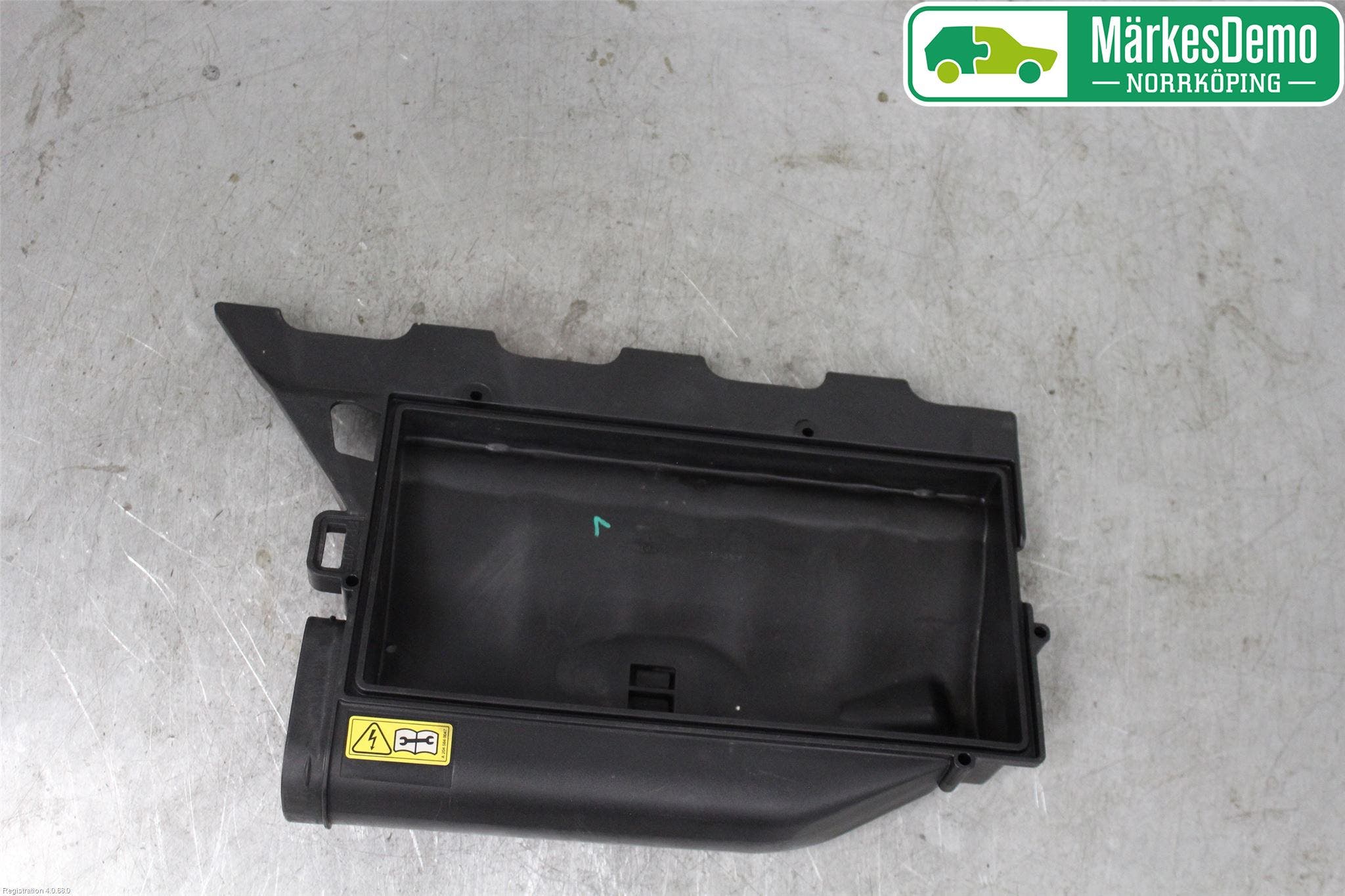 Mercedes-Benz MB C-KLASS (W204) 07-15 Luftrenare