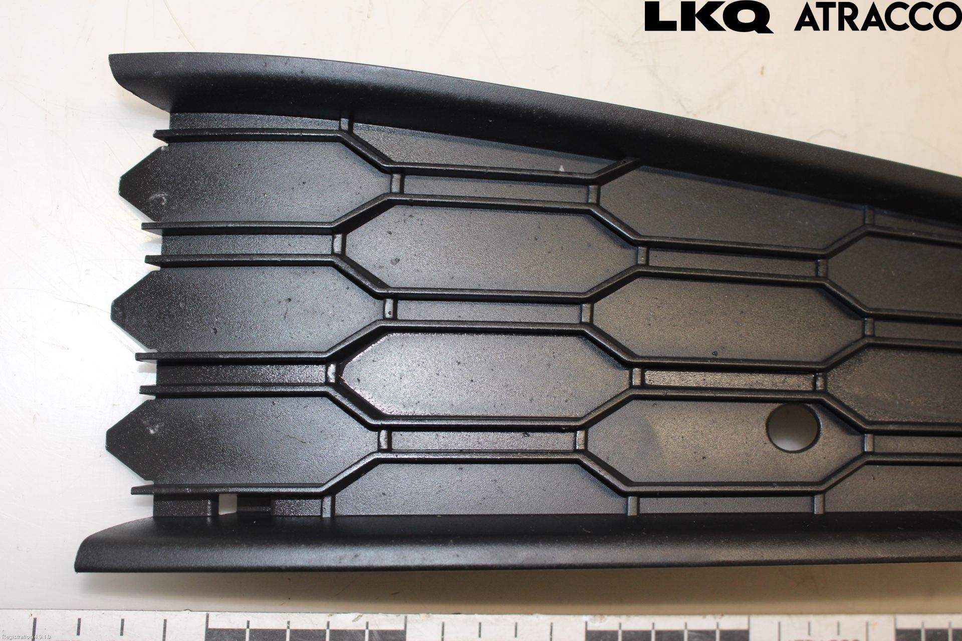 Skoda SCALA 19- Grilldel Höger