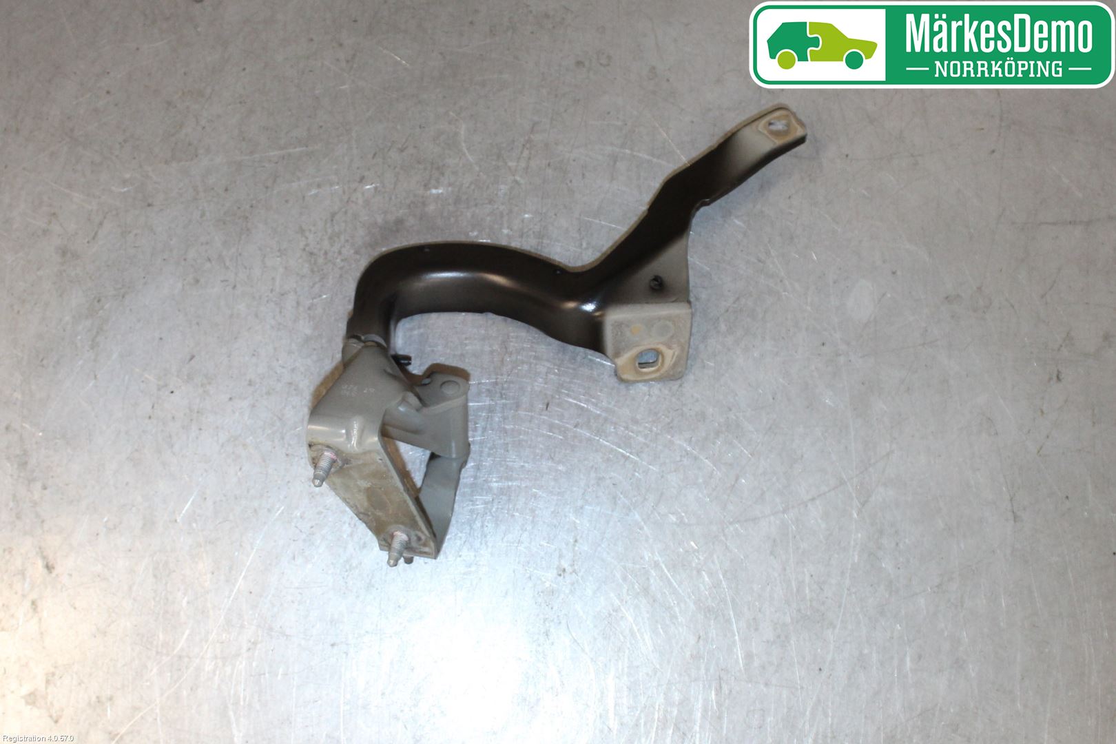 Audi A6 F2/C8 19- Bakluckegångjärn Hö