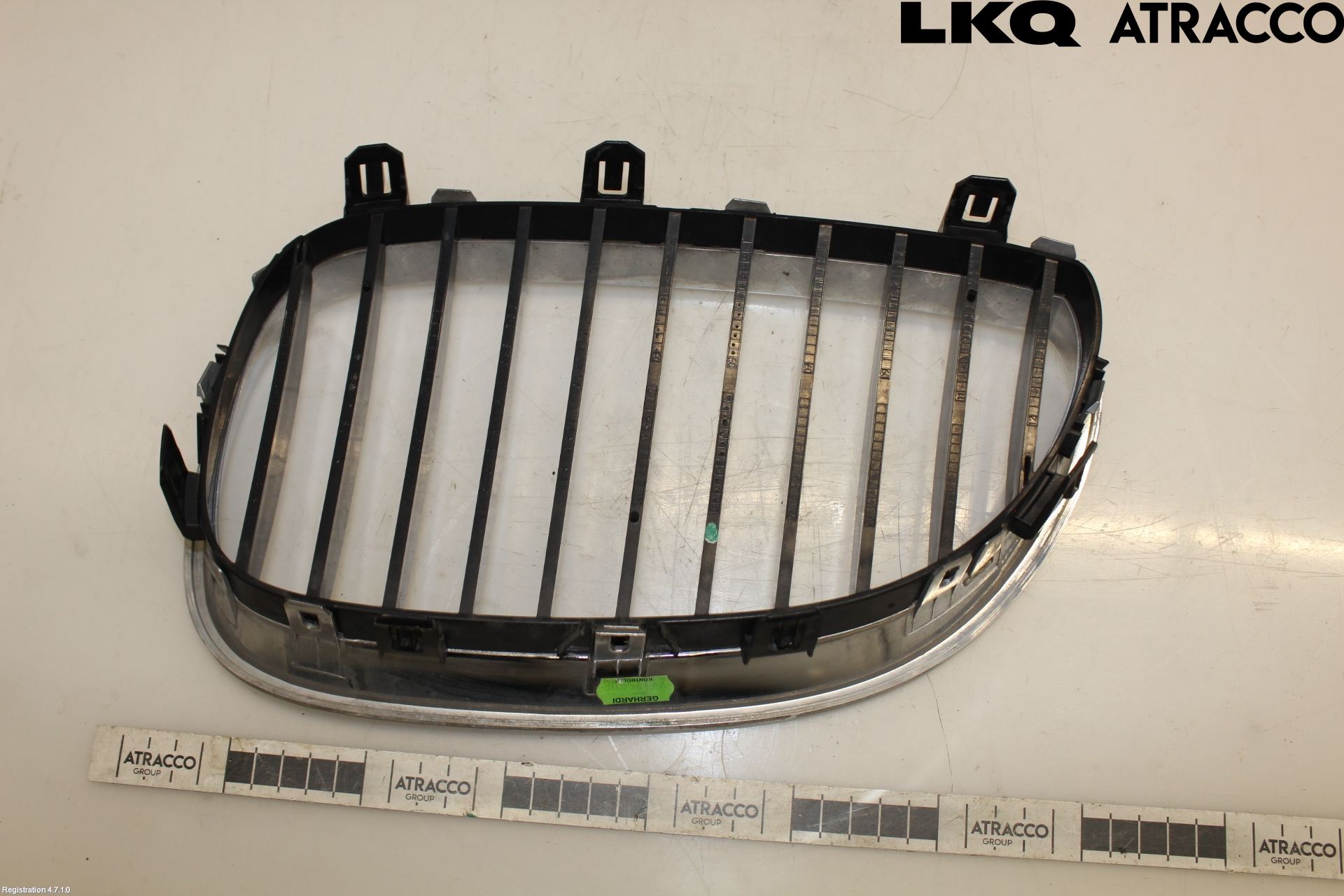 BMW 5 E60/61 Sed/Tou 02-10 Grilldel Höger