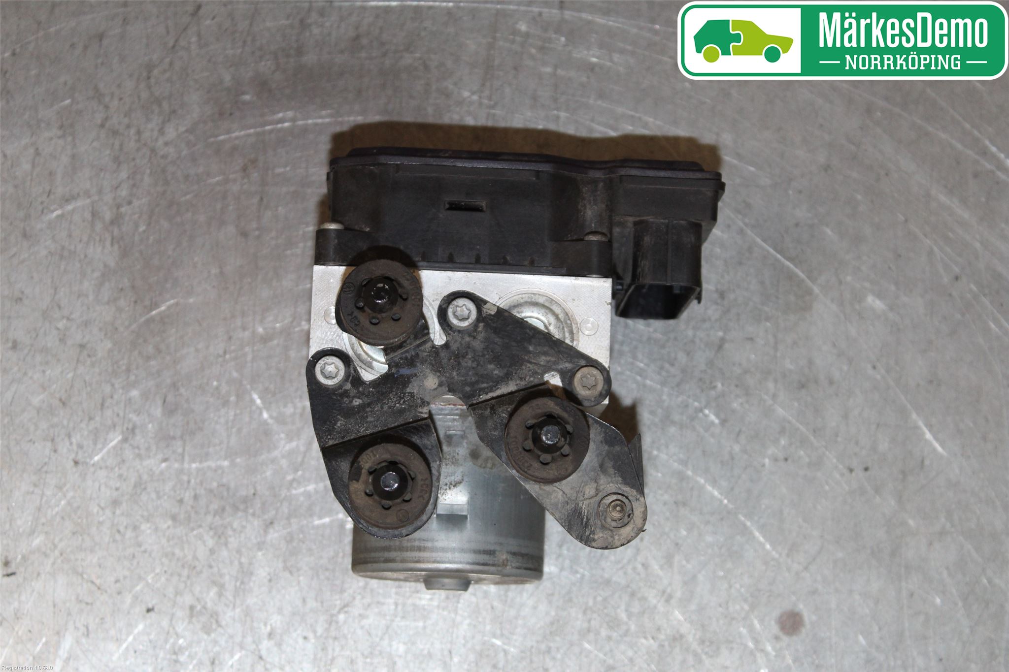 Volkswagen VW PASSAT 15-19 Abs Hydraulaggregat