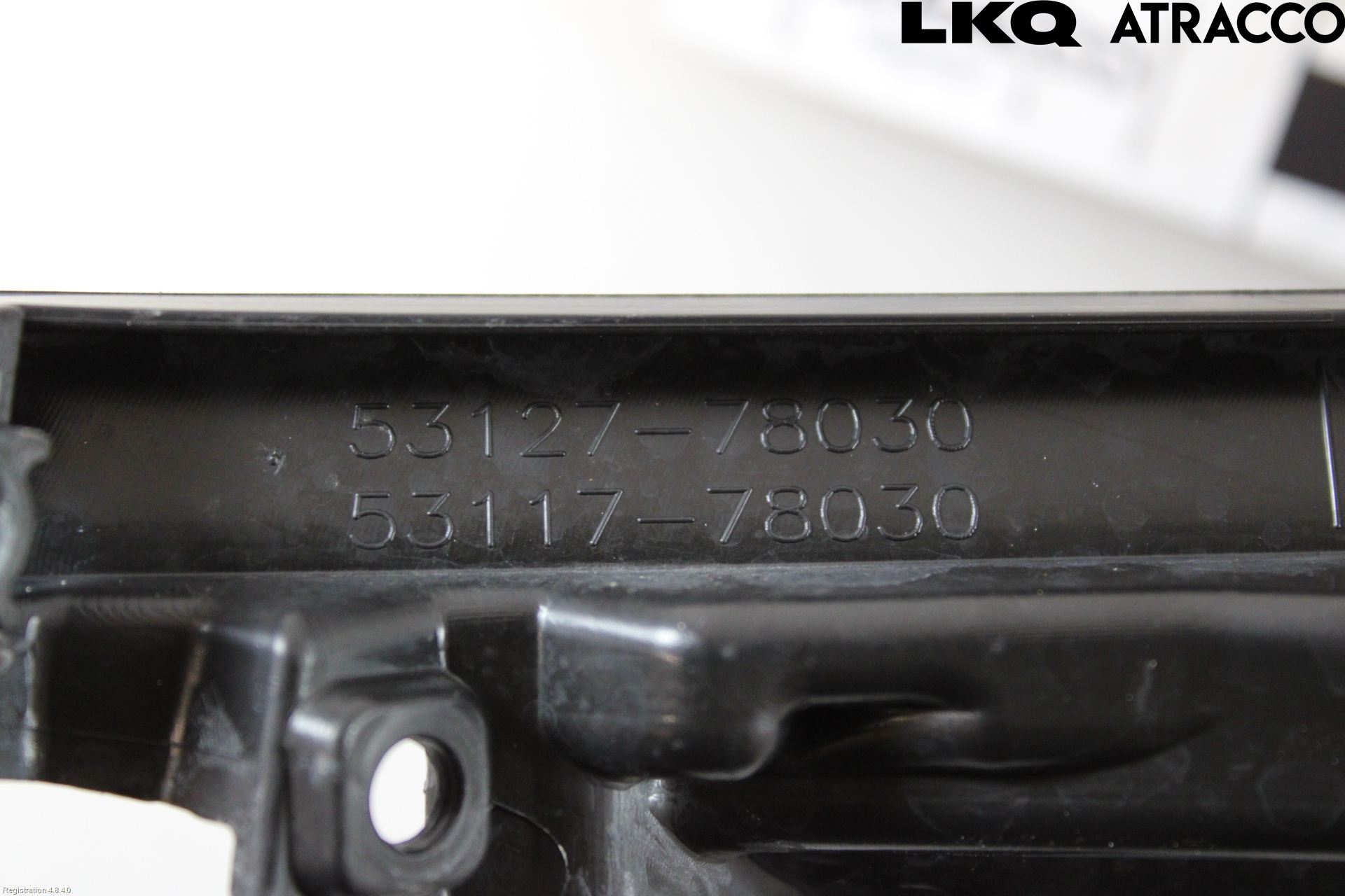 Lexus NX 340h/450h+ 21- Grilldel Höger