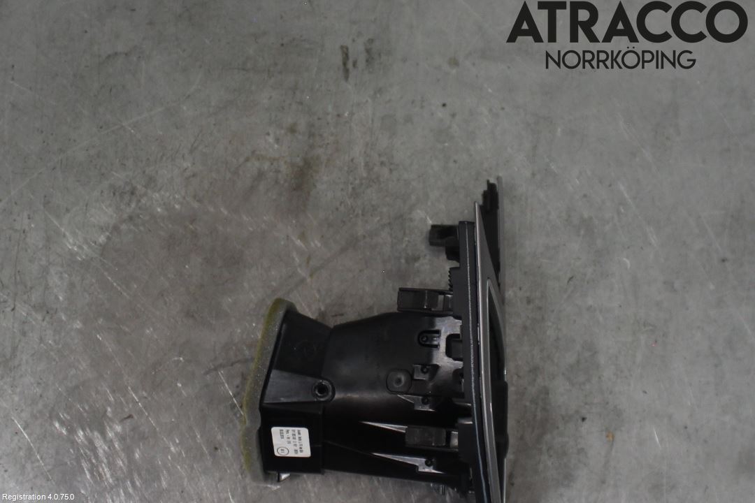 Seat LEON 13-20 Defrosterkanal-Munstycke