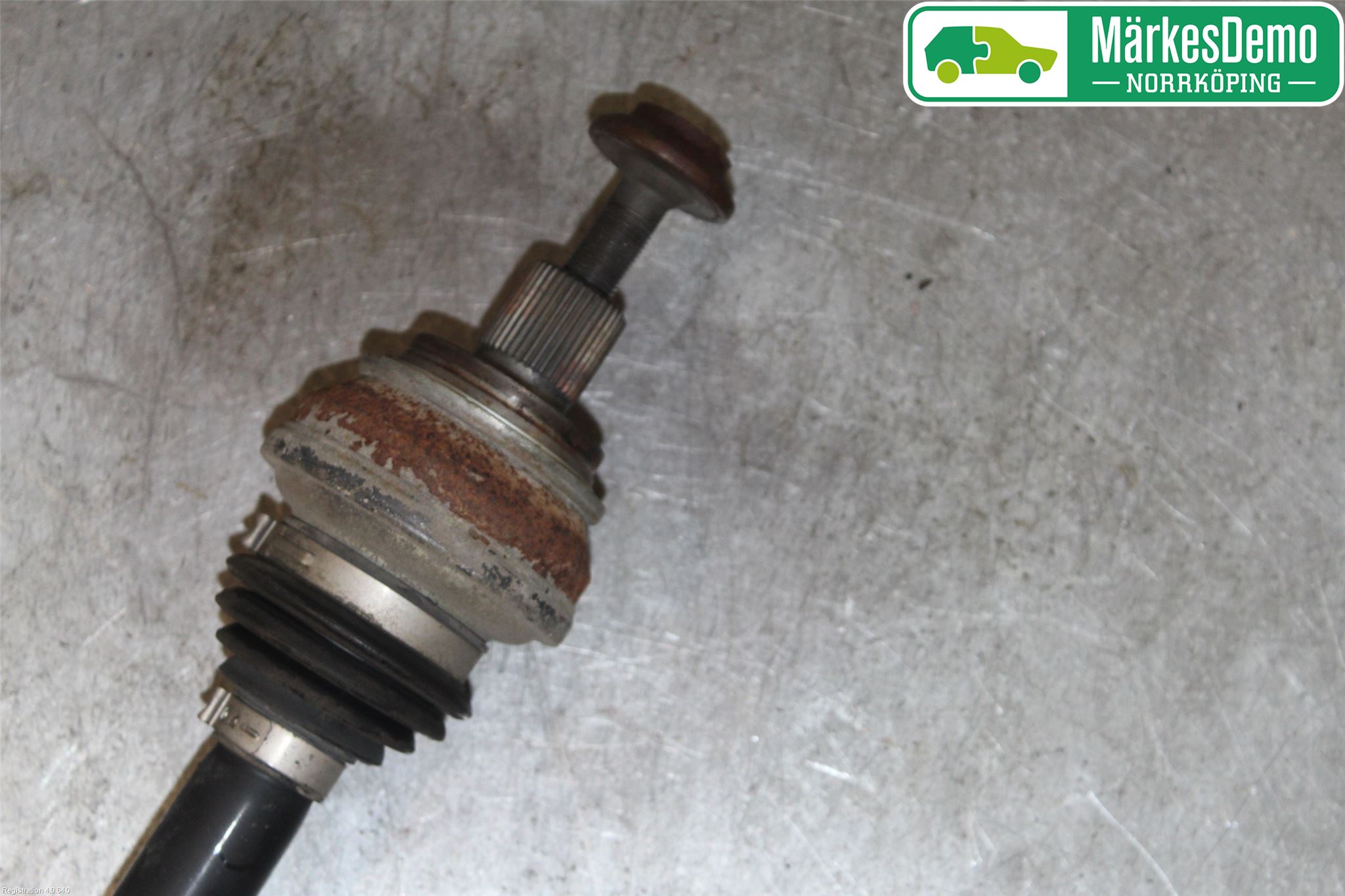 Audi A4/S4 B9 16-19 Drivaxel Bak Höger
